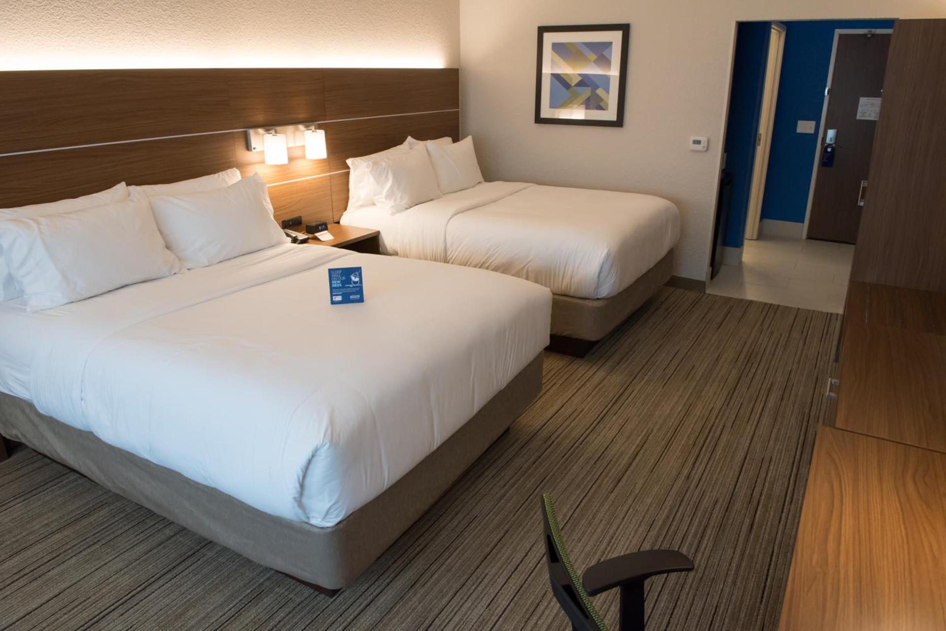 Holiday Inn Express & Suites - Merrillville by IHG photo 10
