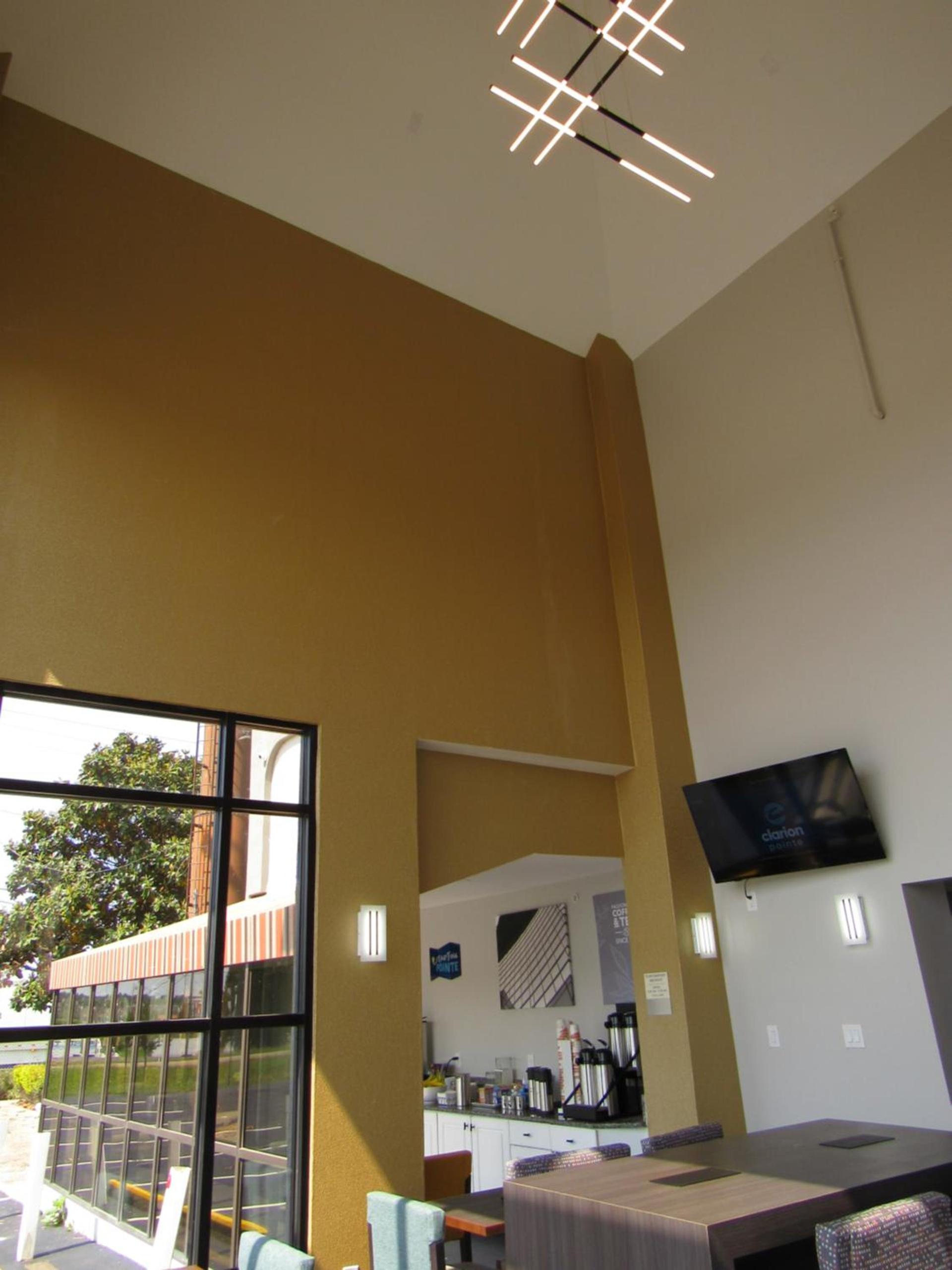 Clarion Pointe McDonough photo 36