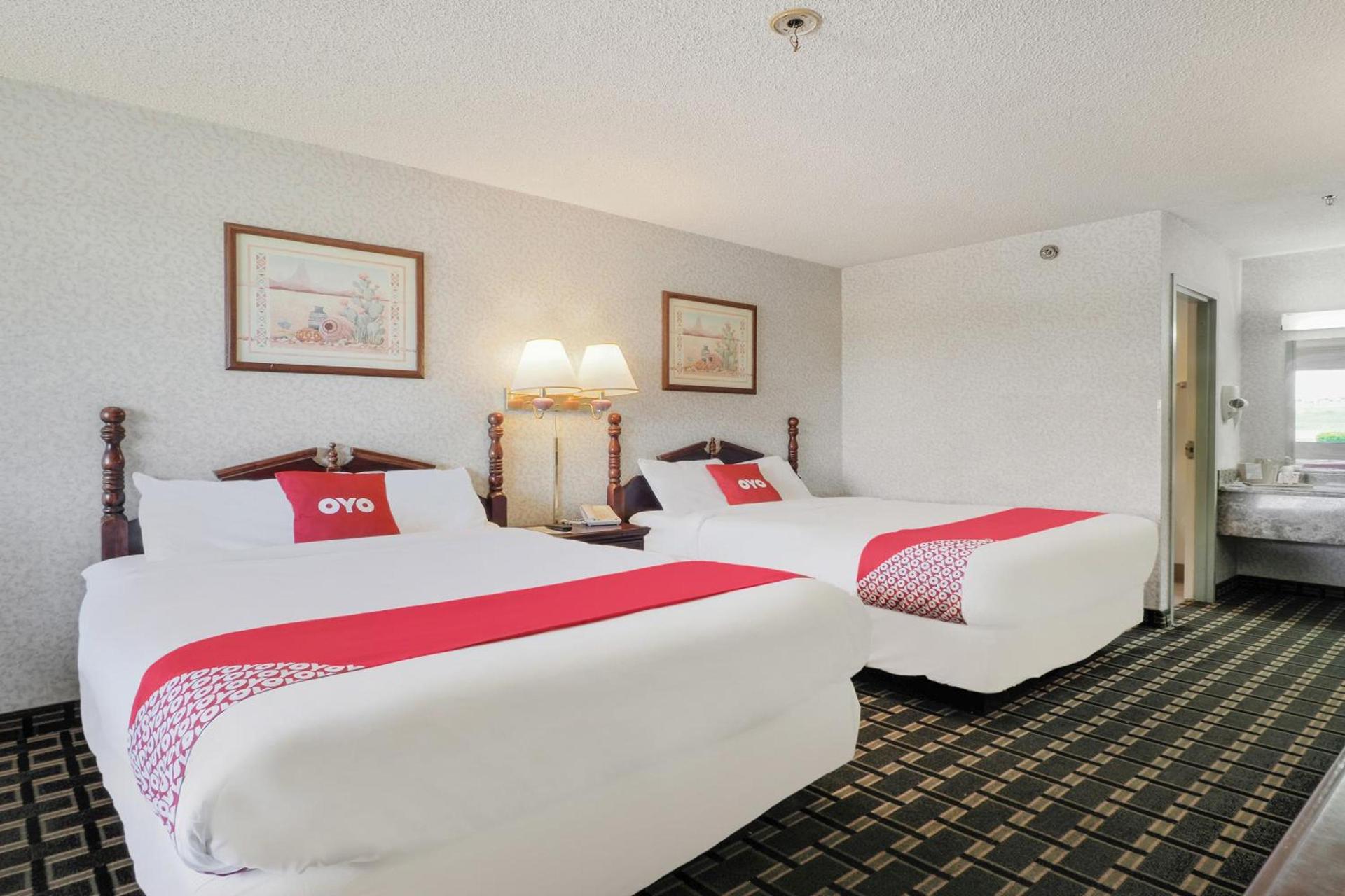 Lonestar Inn & Suites, Erick OK Hwy 40 BY OYO photo 17