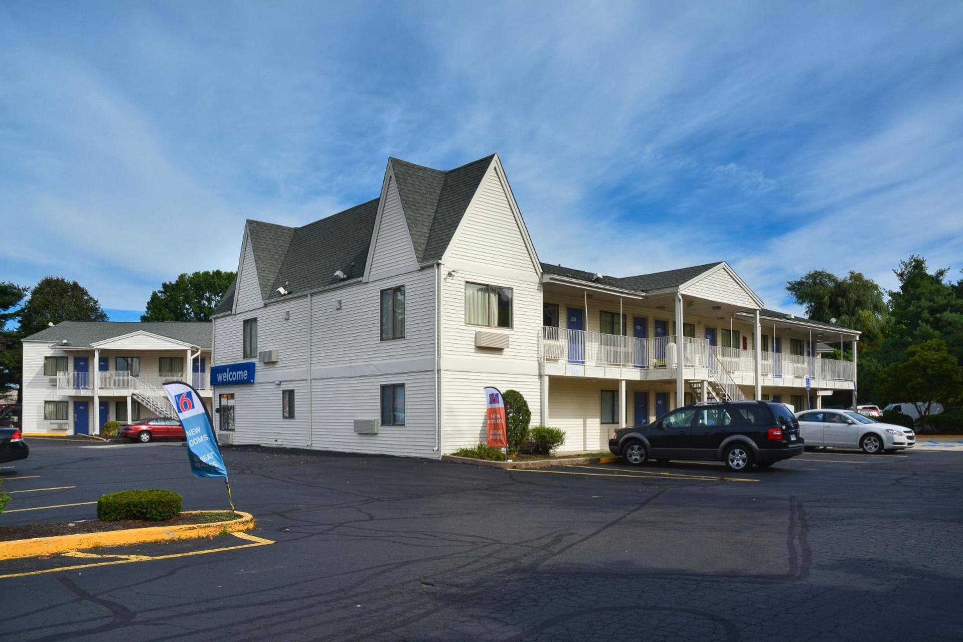 Motel 6-Southington, CT - Hartford photo 11