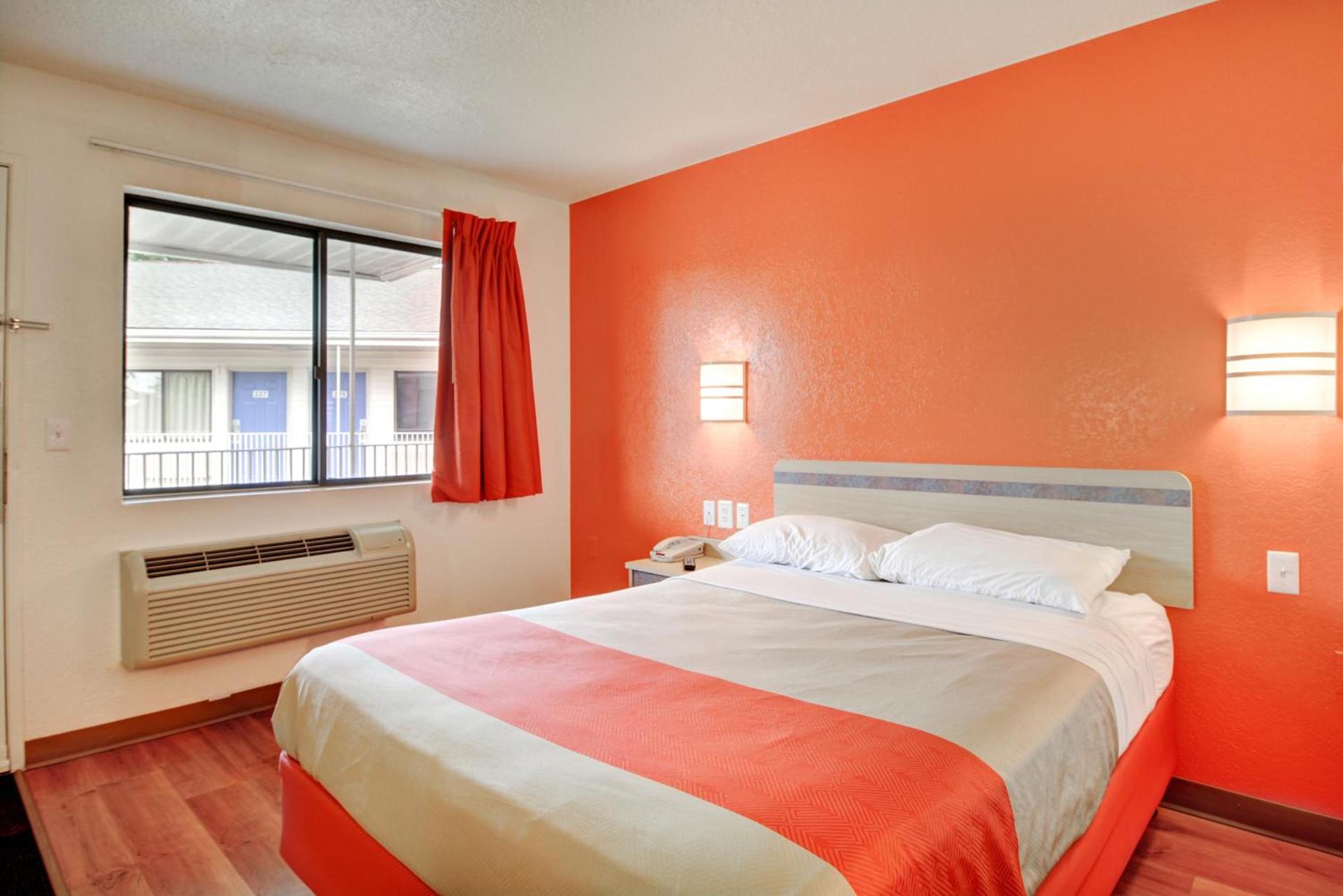 Motel 6-Southington, CT - Hartford photo 16
