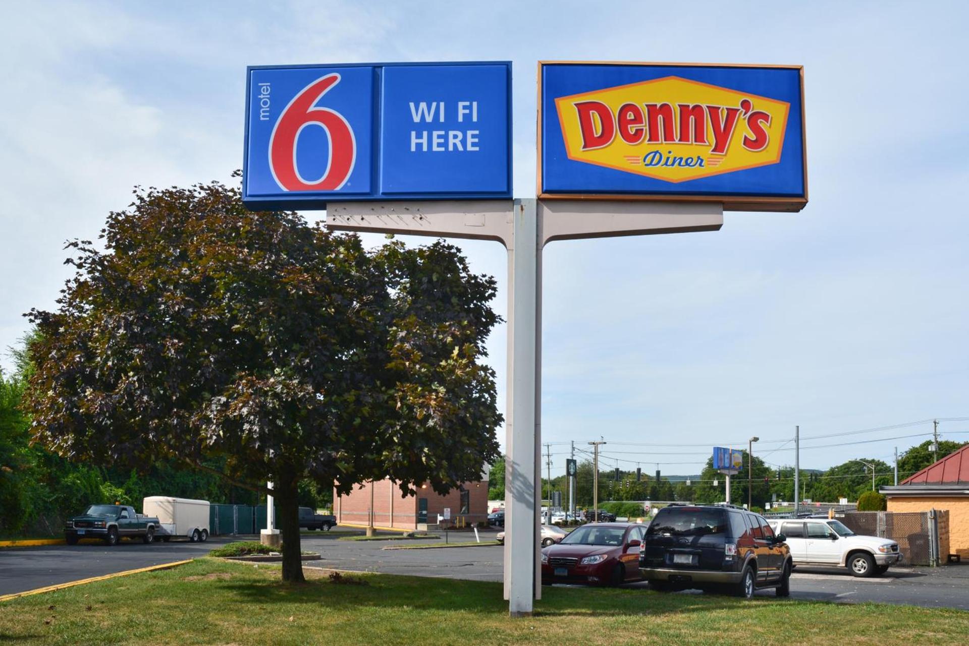 Motel 6-Southington, CT - Hartford photo 23