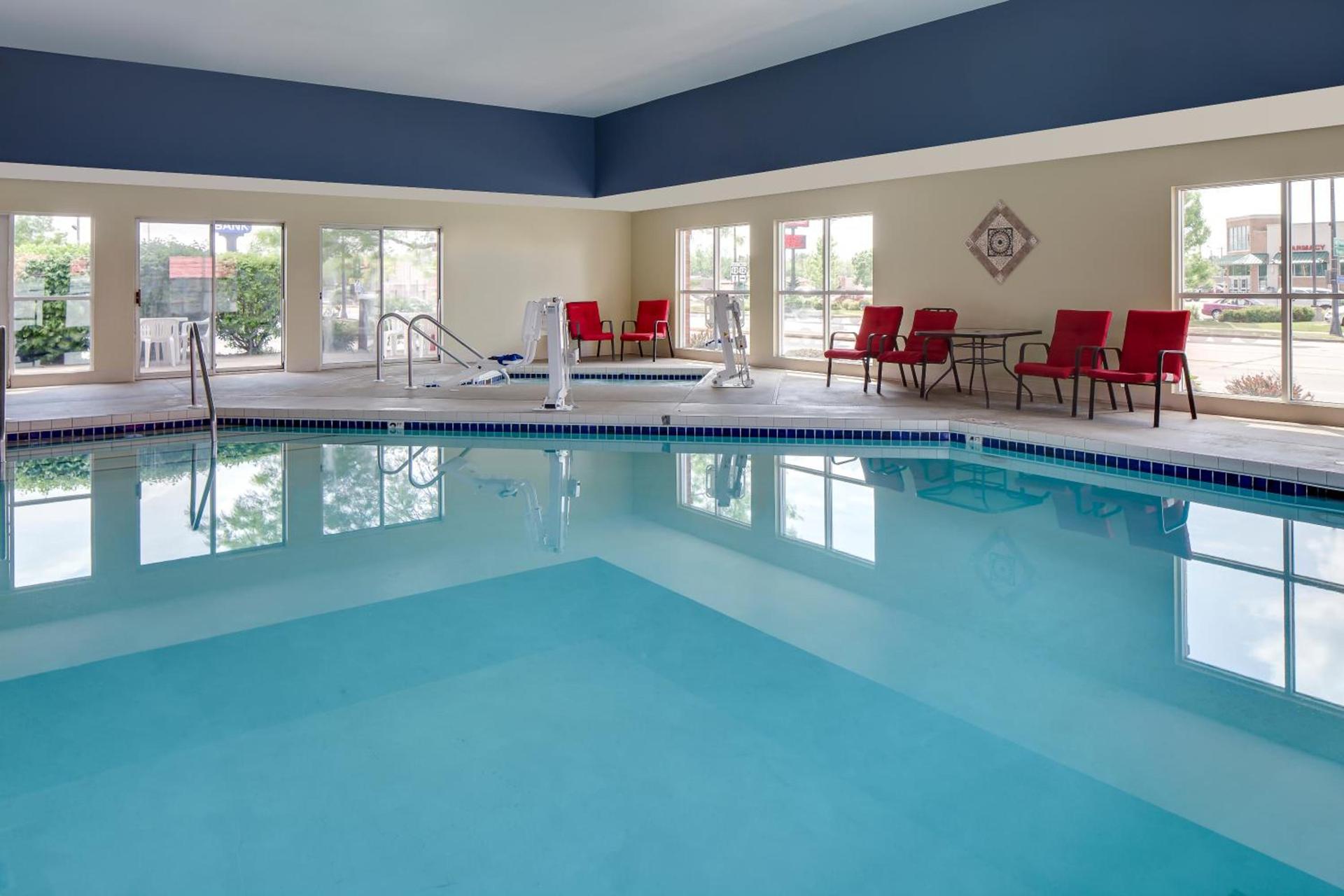 Super 8 by Wyndham Menomonie WI photo 29