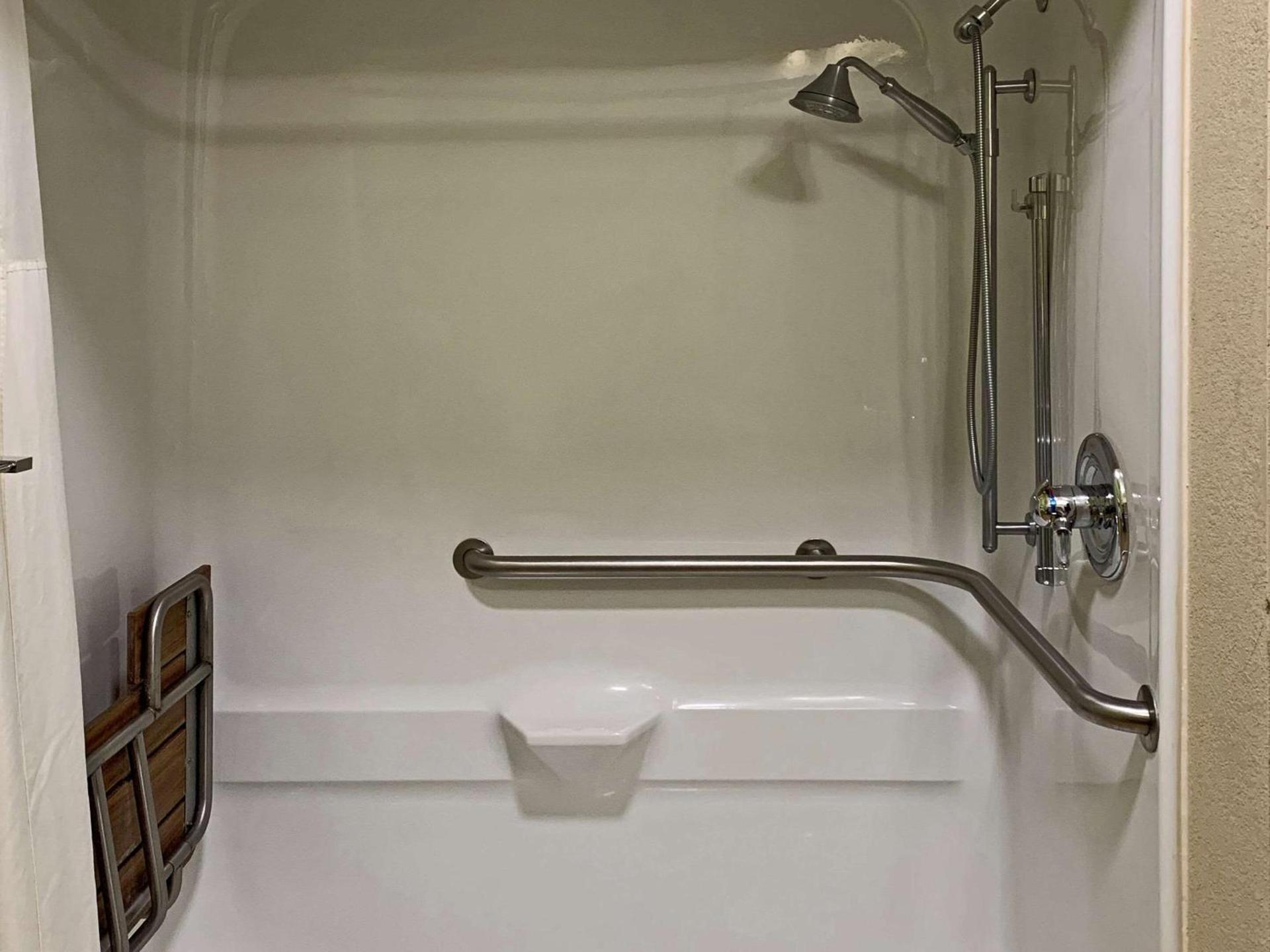 Quality Inn & Suites Quantico photo 15