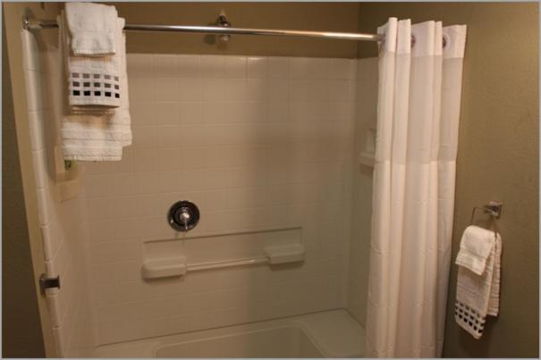Eagle's Den Suites Cotulla a Travelodge by Wyndham photo 30
