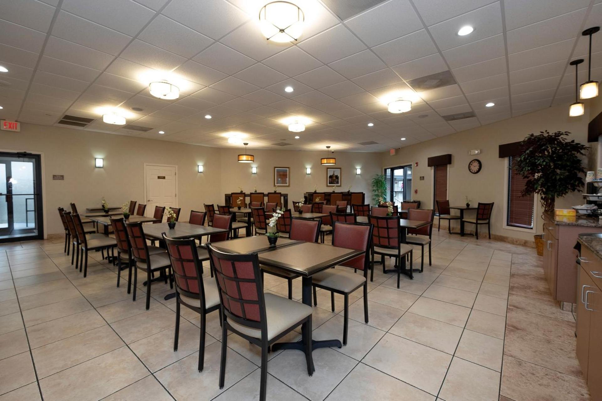 Red Roof Inn Dothan photo 5