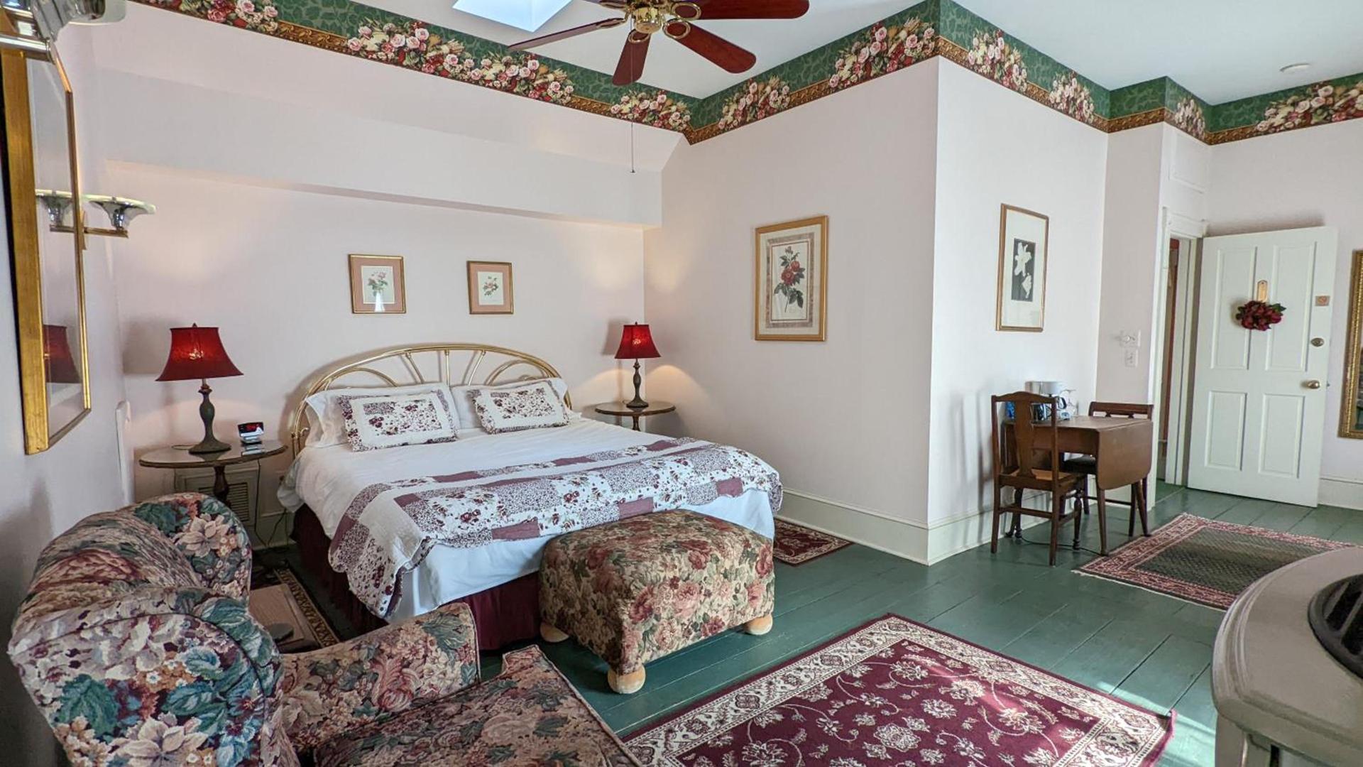 Garden and Sea Inn photo 18
