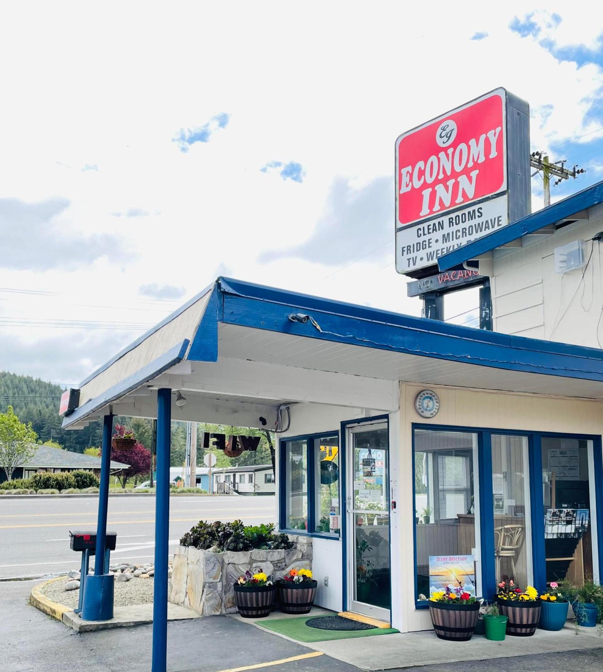 Economy Inn photo 8