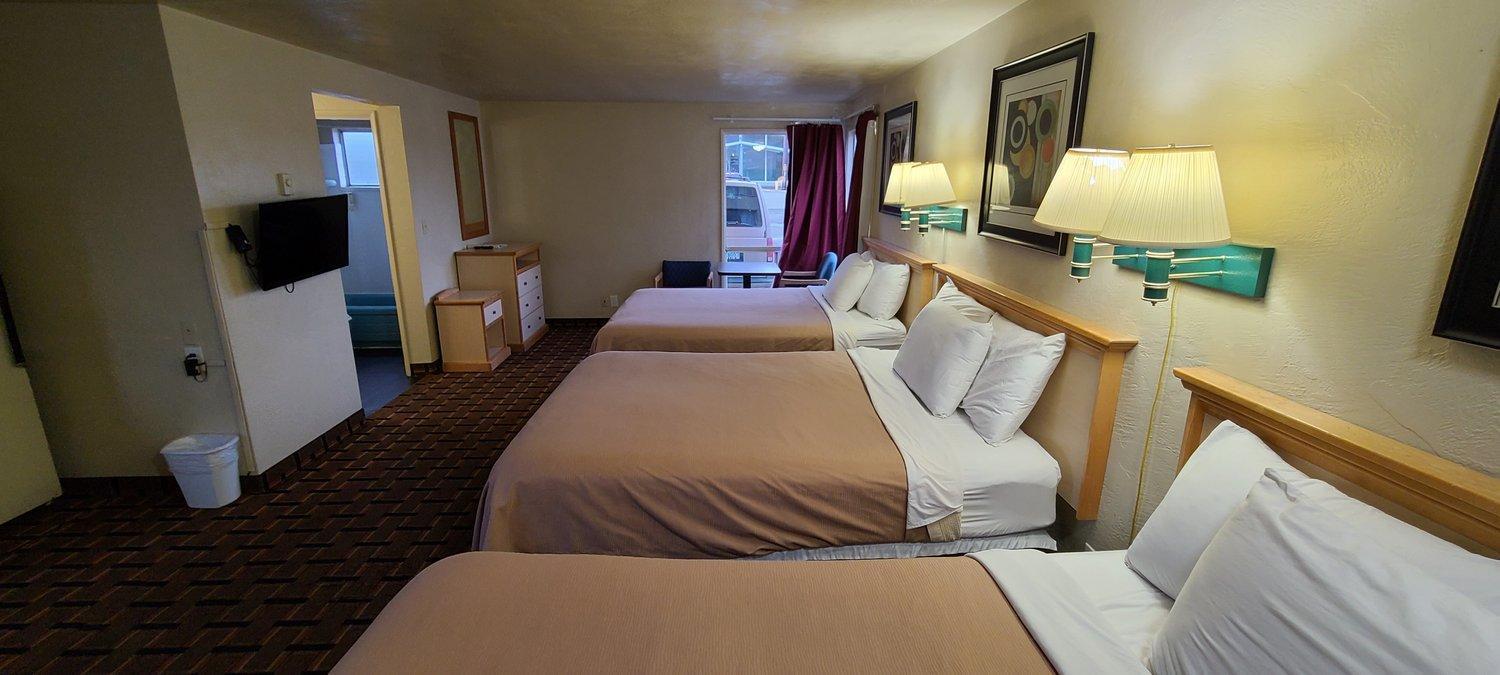 Economy Inn photo 12