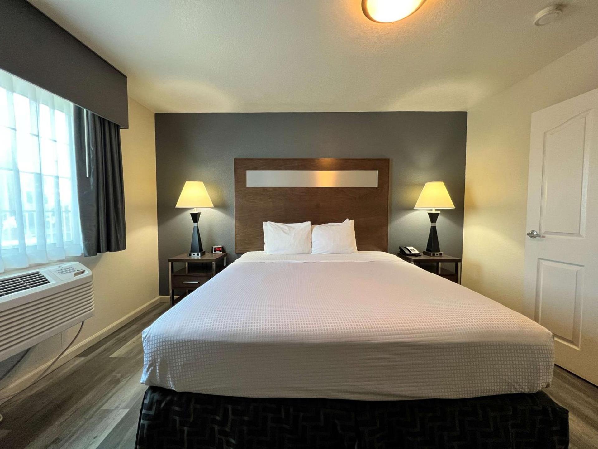 Best Western Americana photo 38