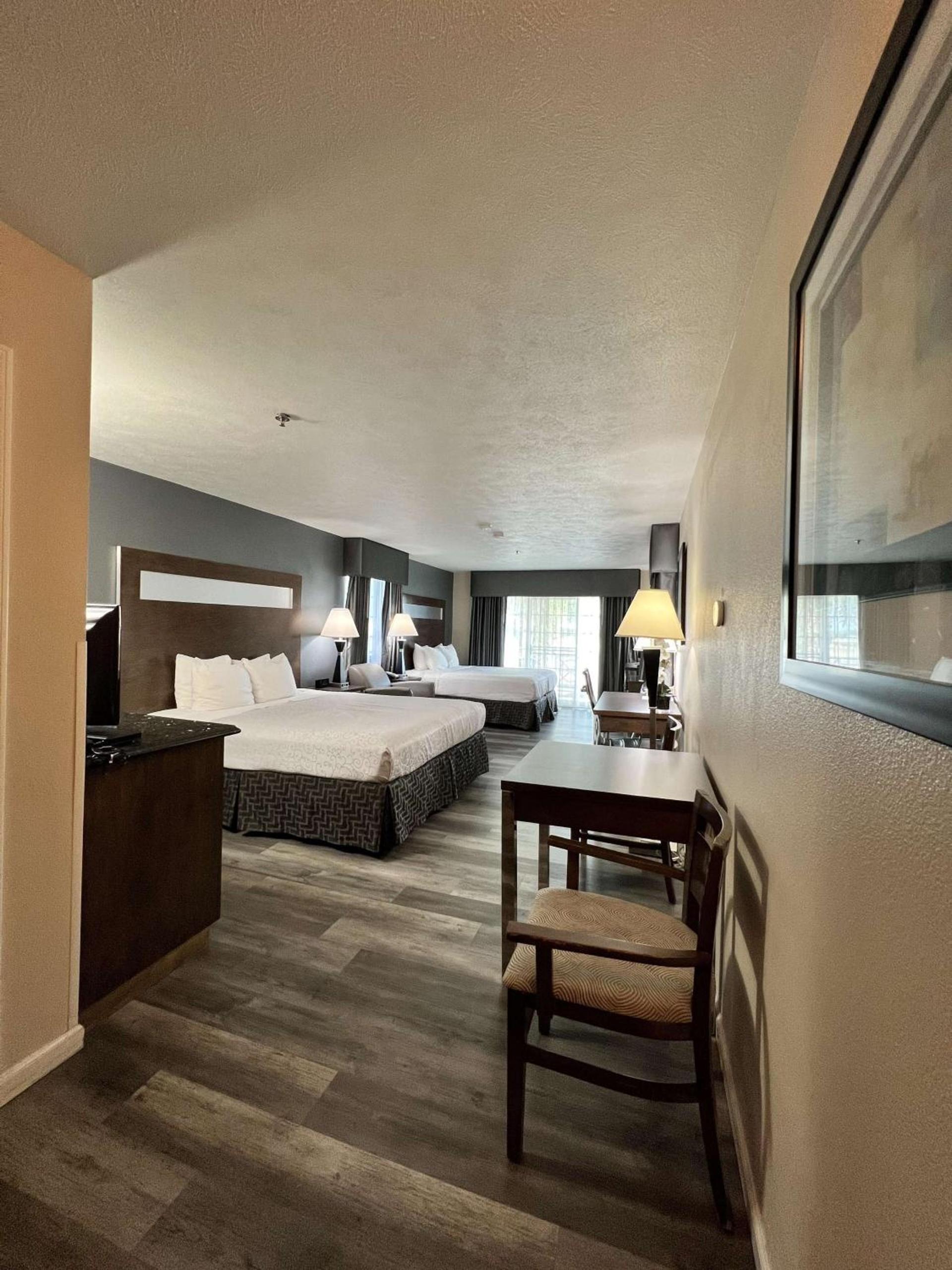 Best Western Americana photo 13