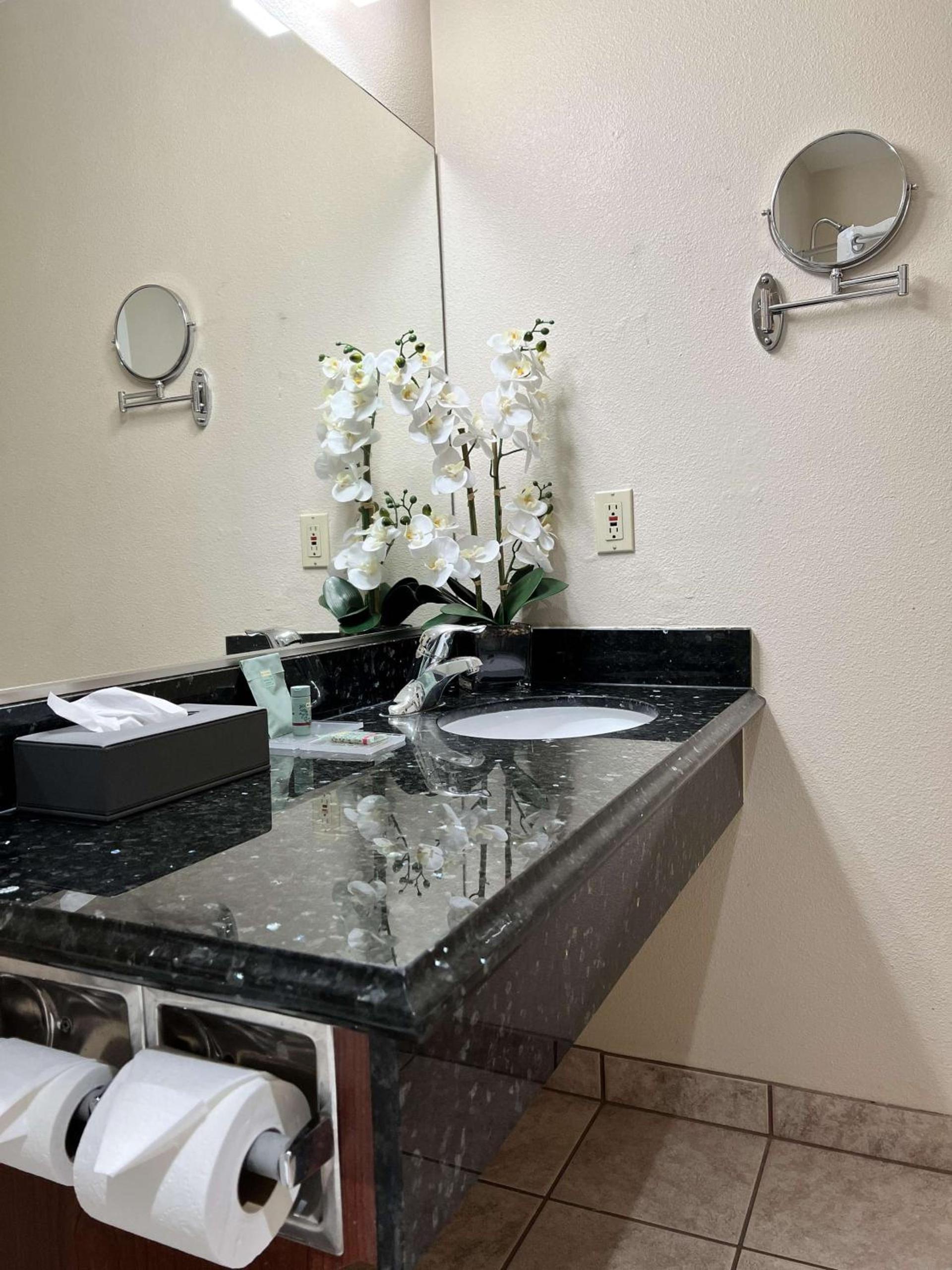 Best Western Americana photo 18