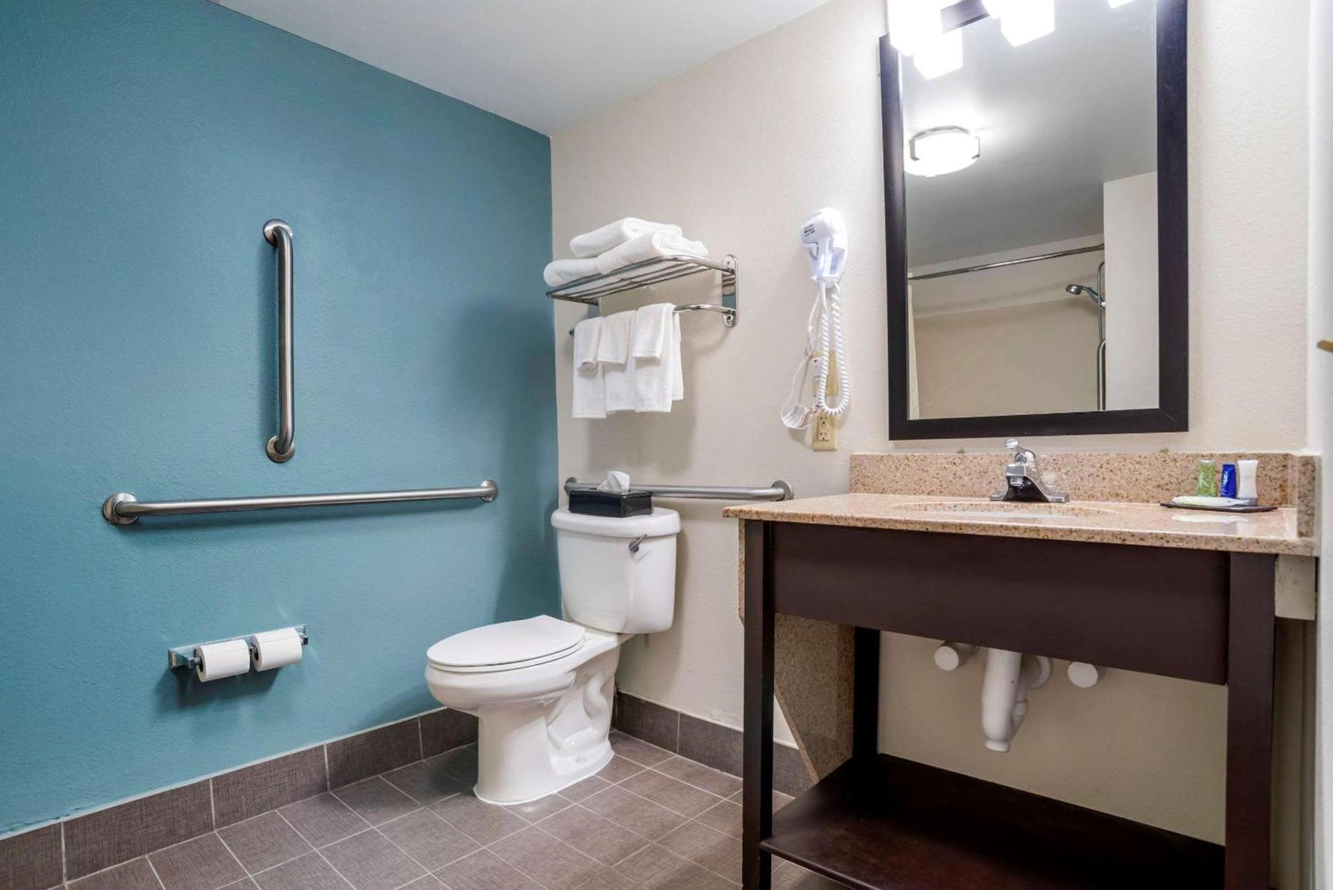 Sleep Inn & Suites Auburn Campus Area I-85 photo 13