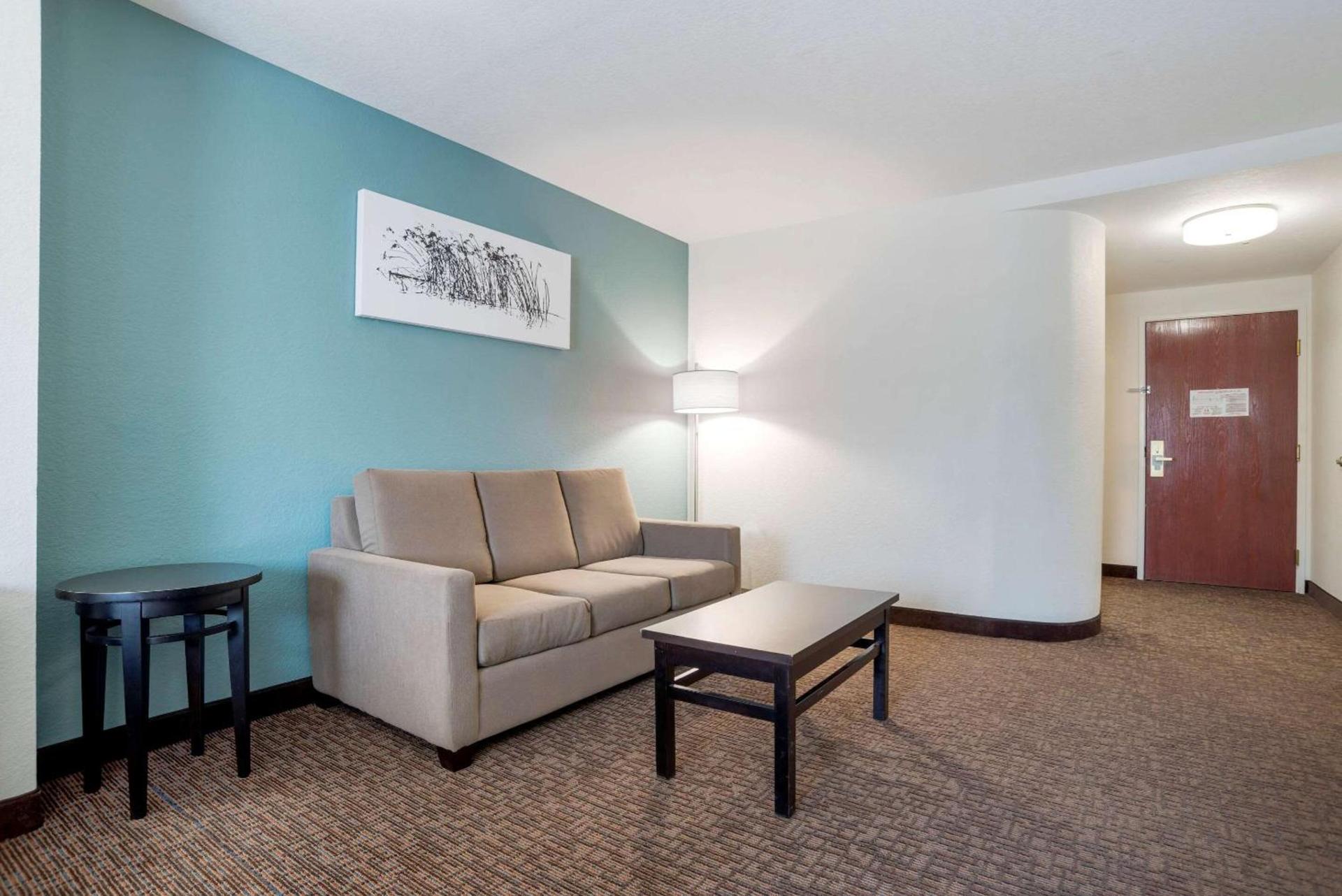 Sleep Inn & Suites Auburn Campus Area I-85 photo 15