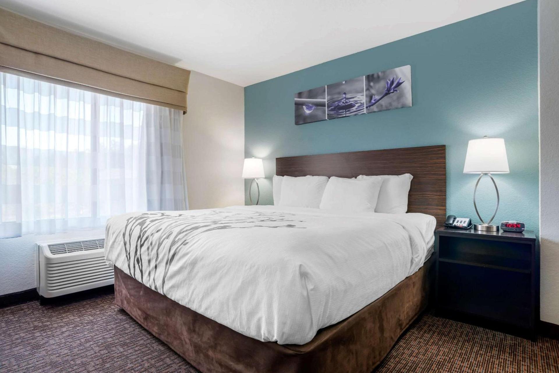Sleep Inn & Suites Auburn Campus Area I-85 photo 16