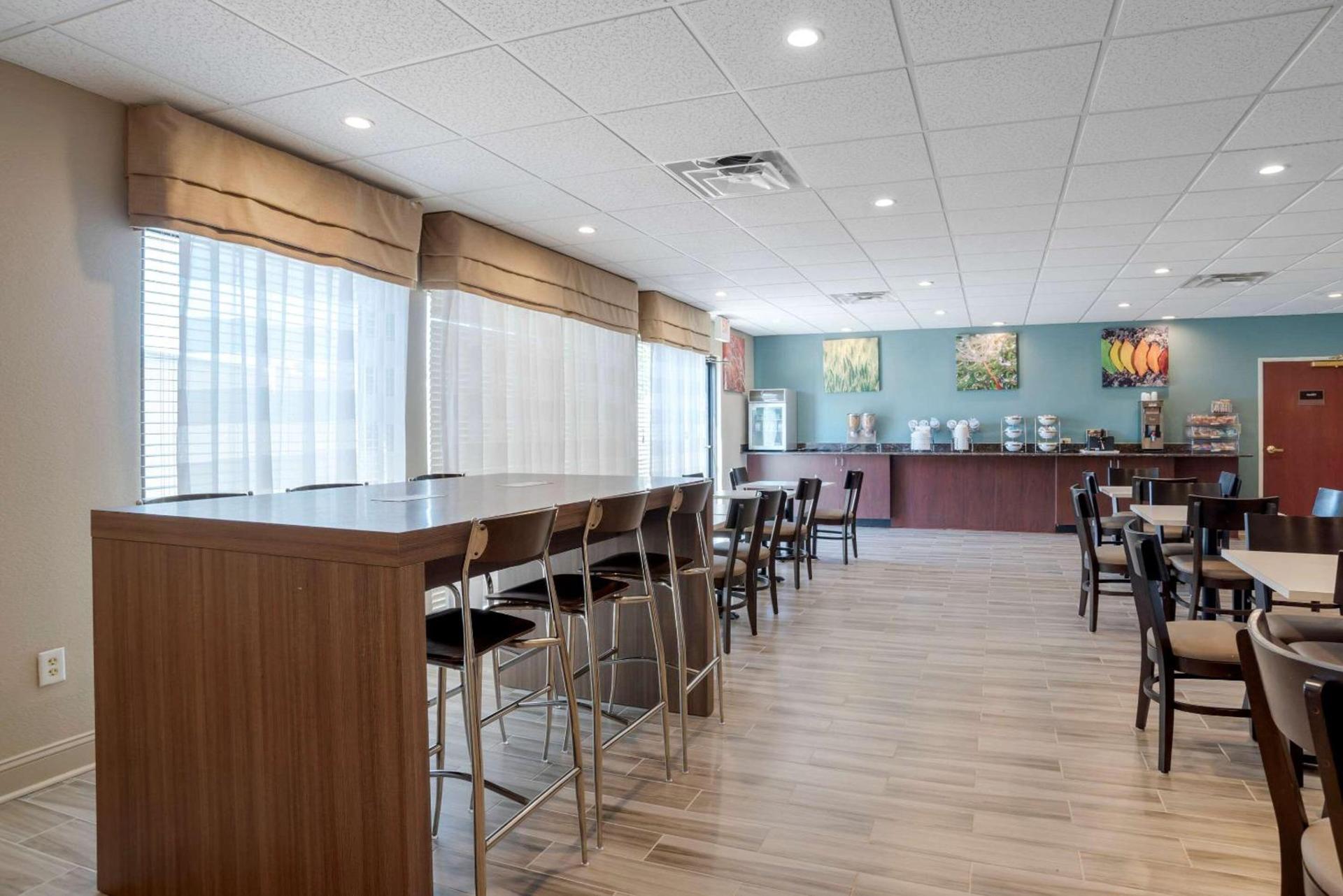 Sleep Inn & Suites Auburn Campus Area I-85 photo 26