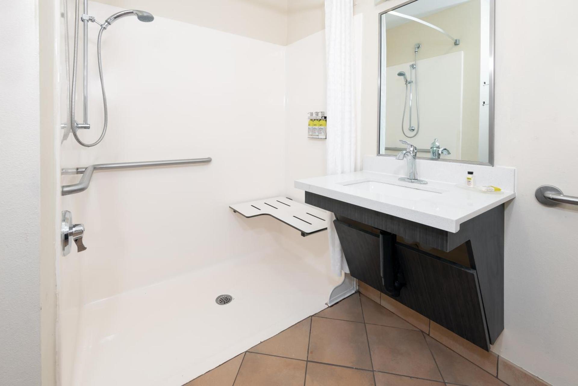 Candlewood Suites Athens by IHG photo 5
