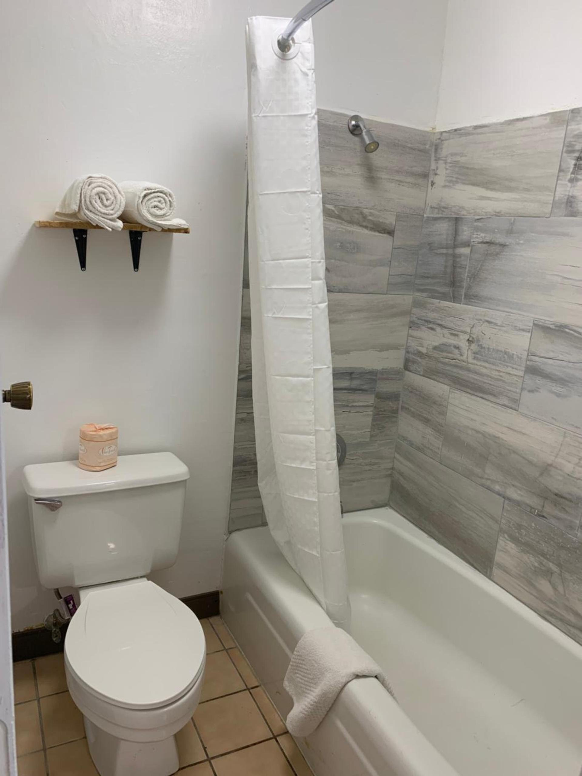 ROYALINN photo 16