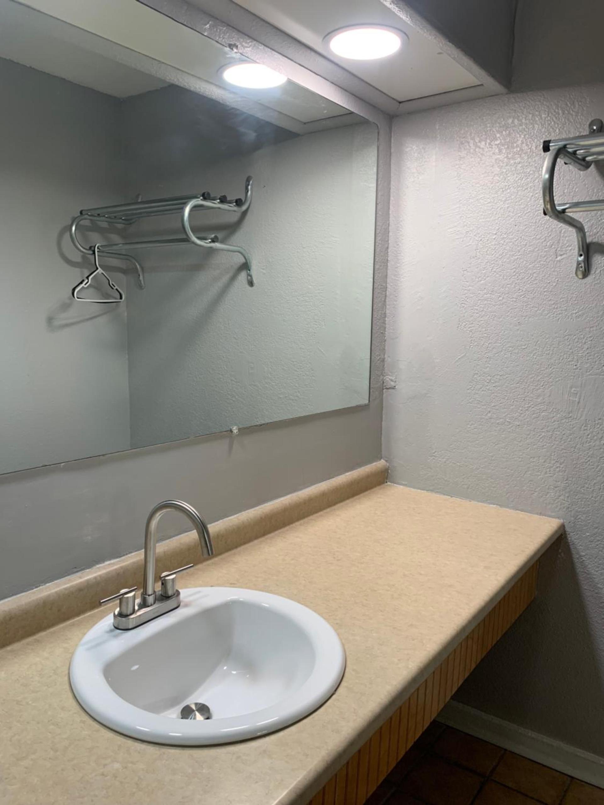 ROYALINN photo 7