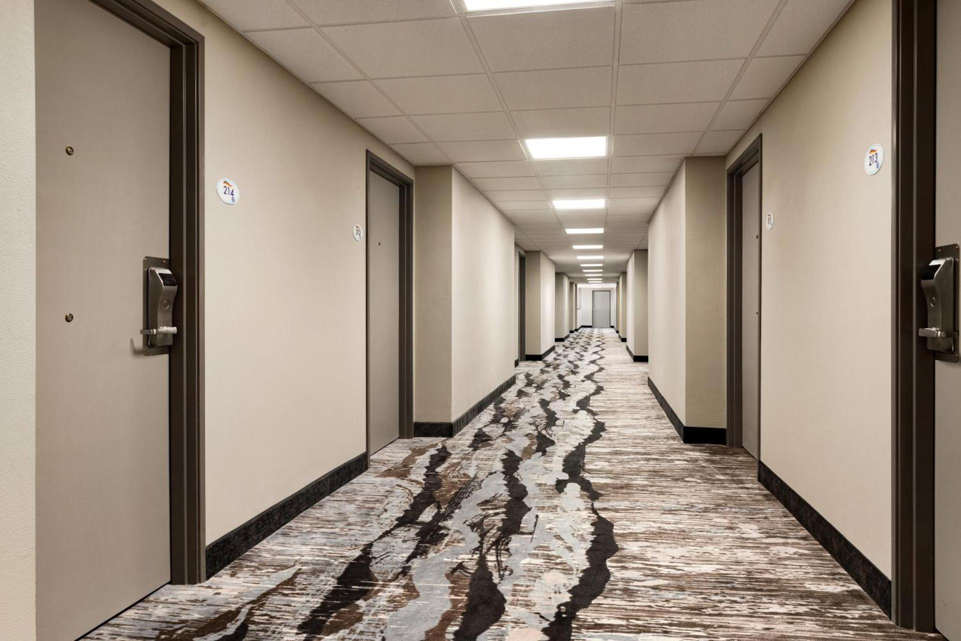 Baymont by Wyndham Blackwell I-35 photo 64