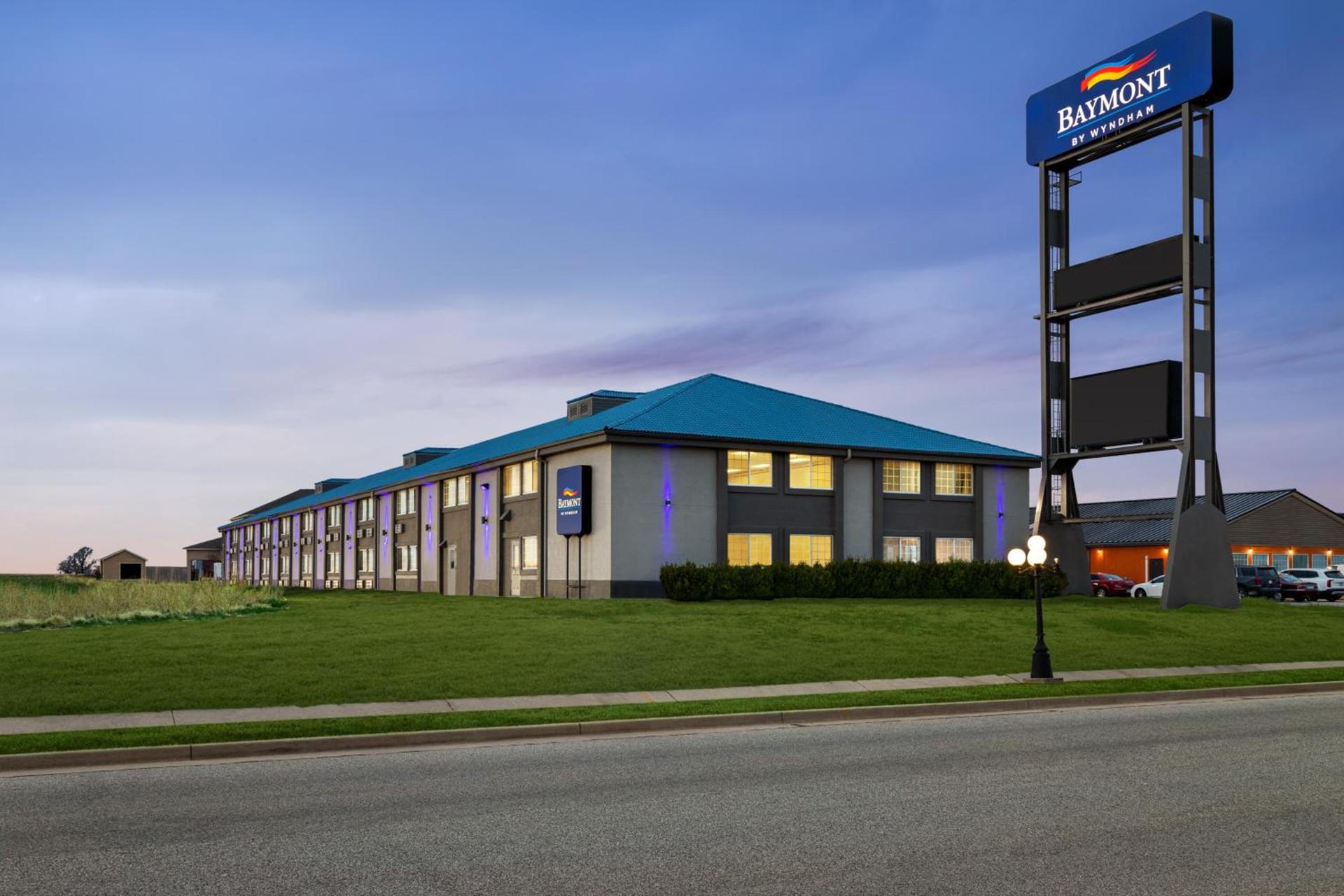 Baymont by Wyndham Blackwell I-35 photo 36