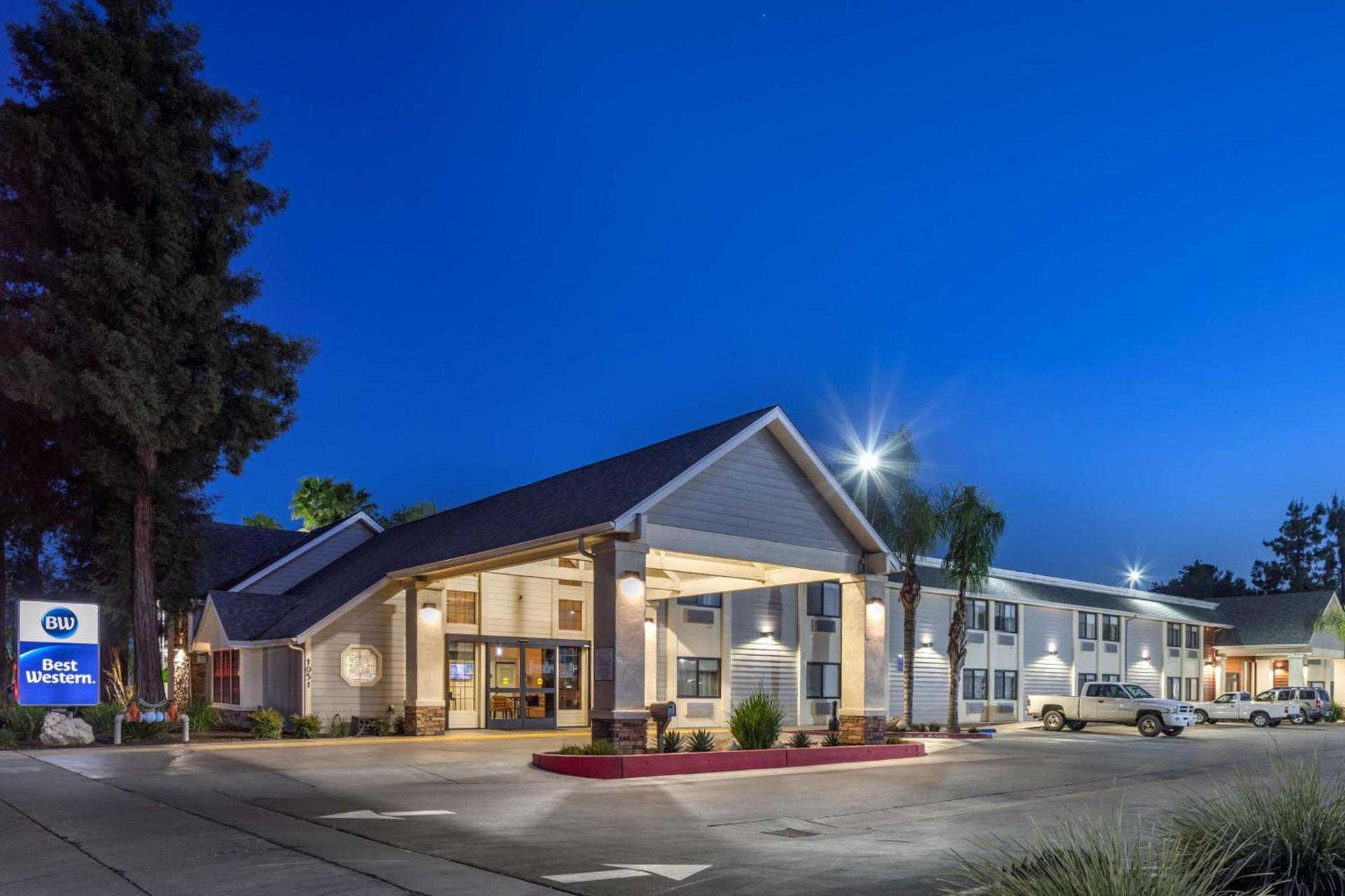 Best Western Town & Country Lodge photo 11