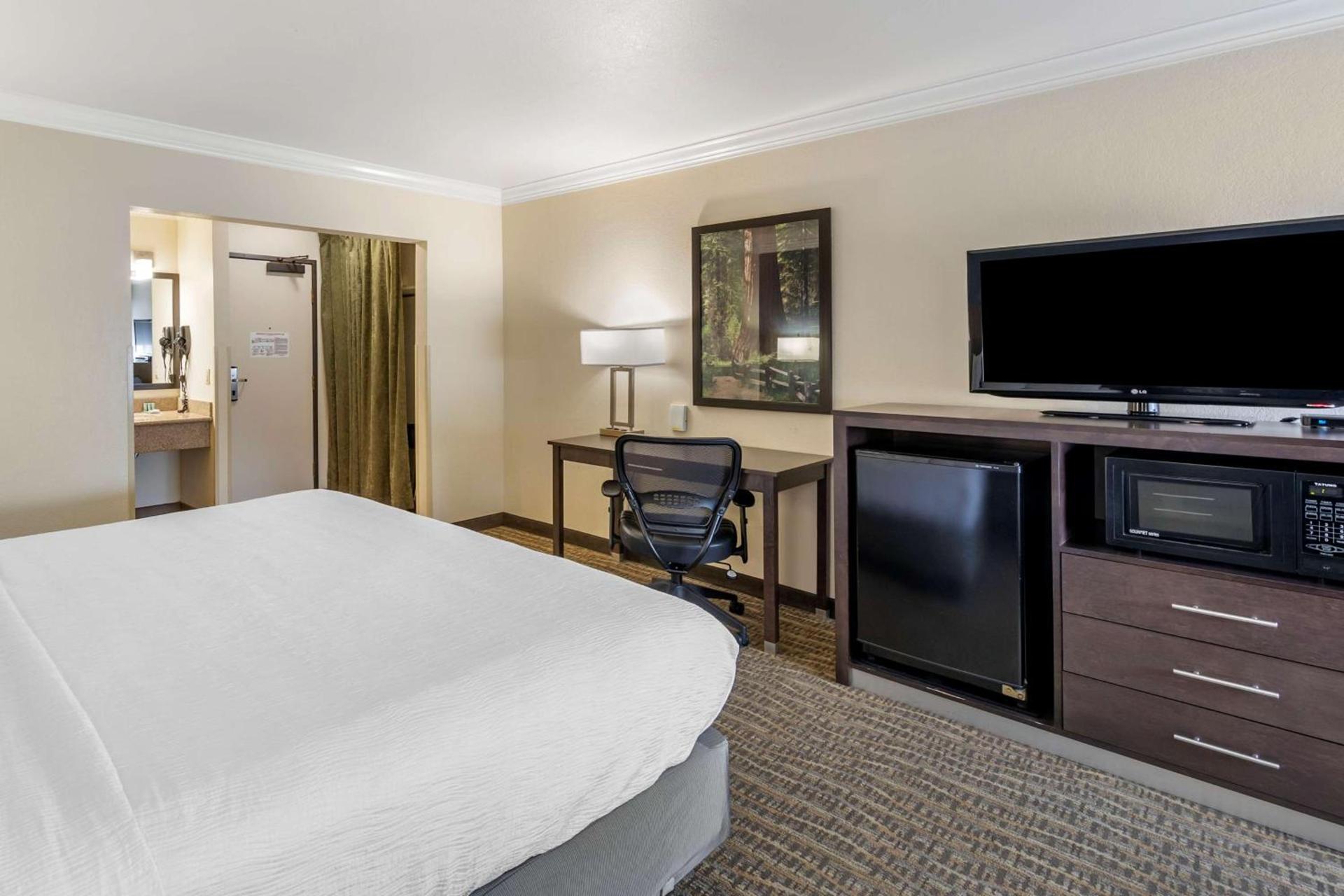 Best Western Town & Country Lodge photo 17