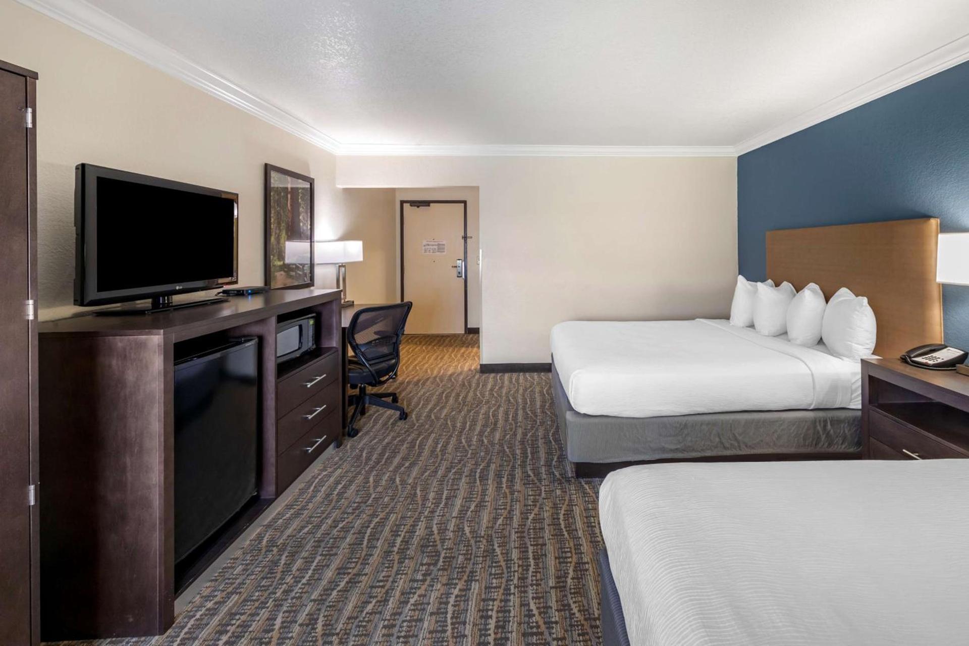 Best Western Town & Country Lodge photo 22