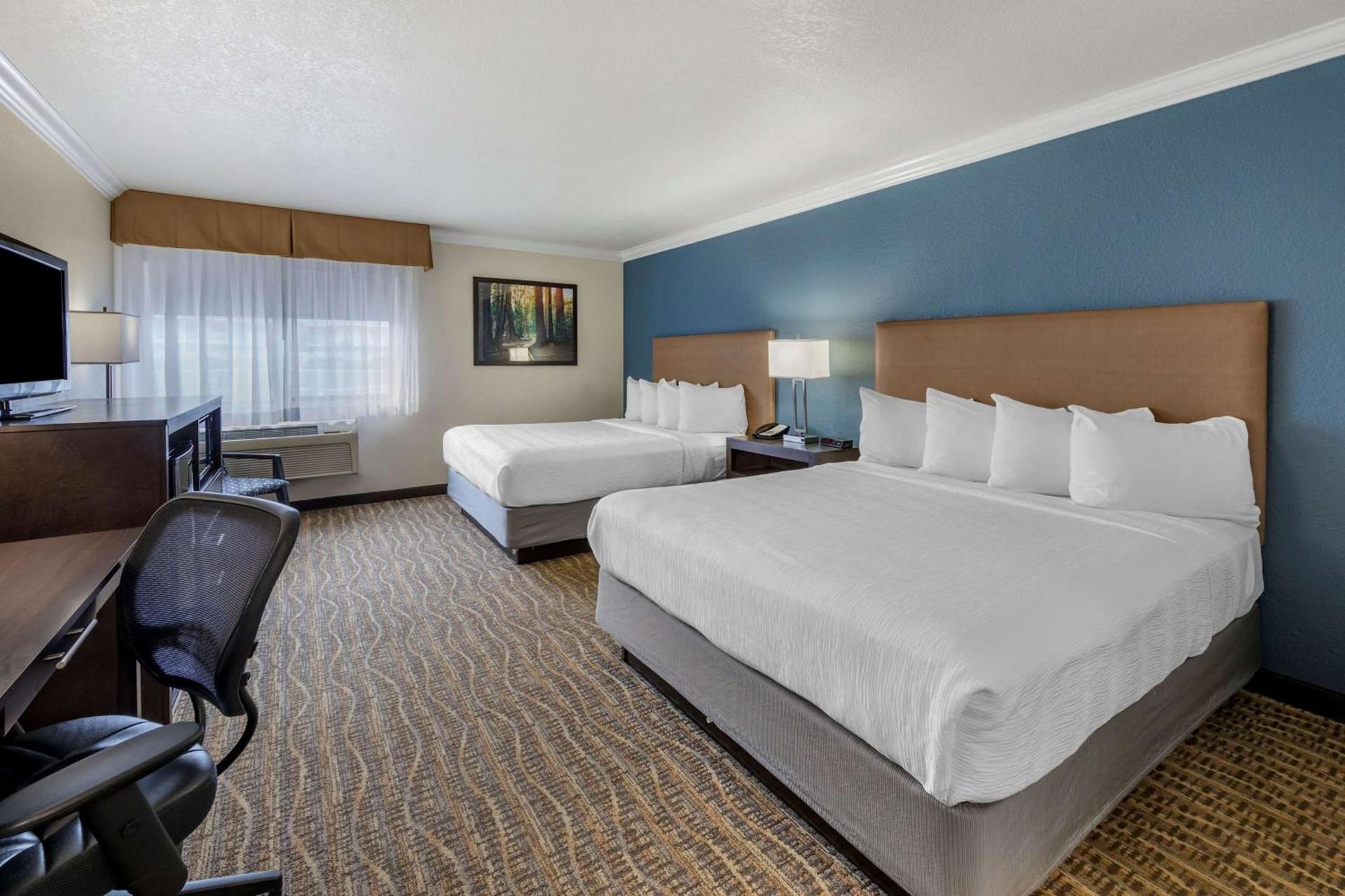 Best Western Town & Country Lodge photo 6