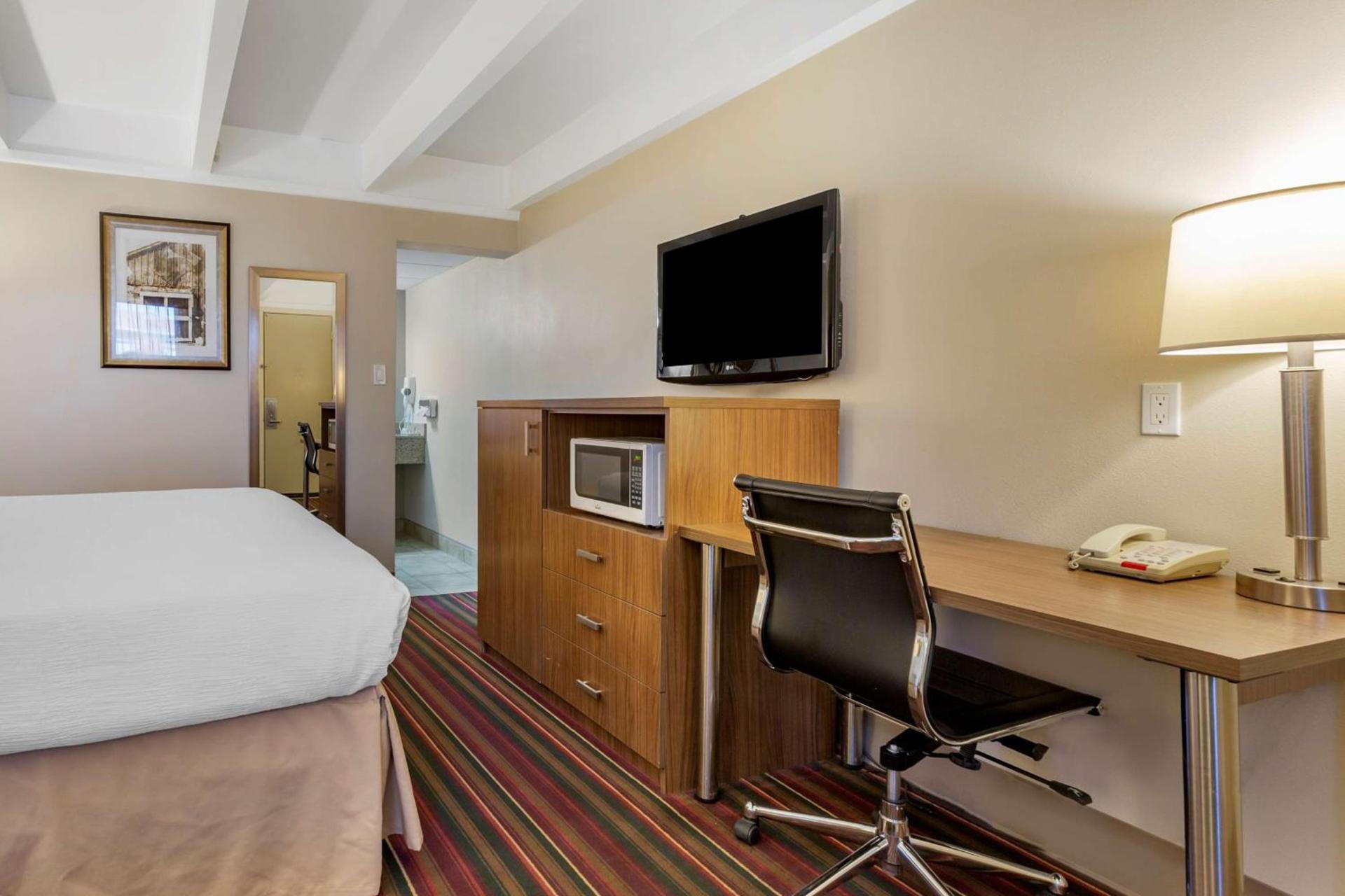 Best Western El Rancho Palacio photo 20