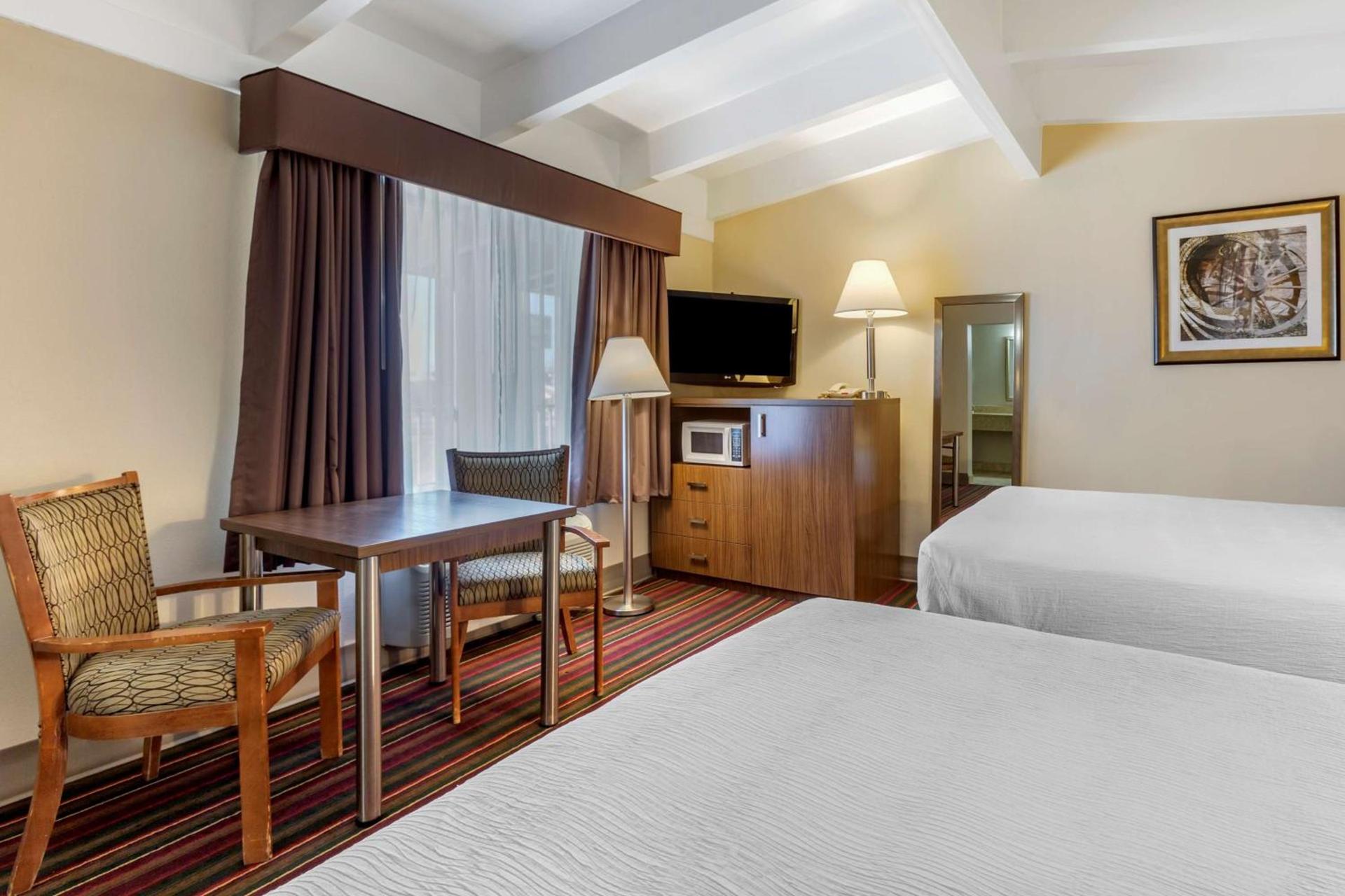 Best Western El Rancho Palacio photo 11