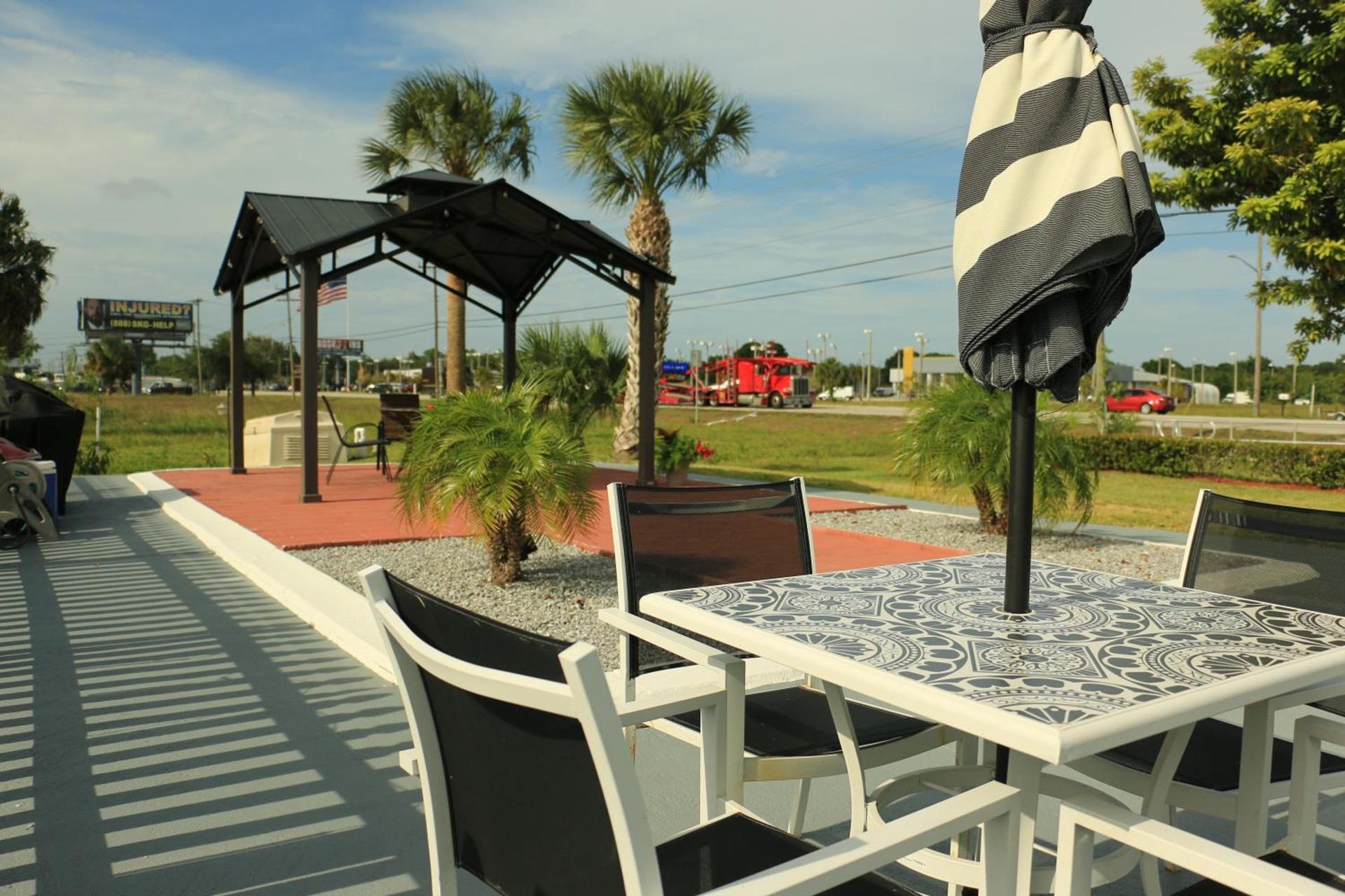 Travel Inn Fort Pierce photo 90