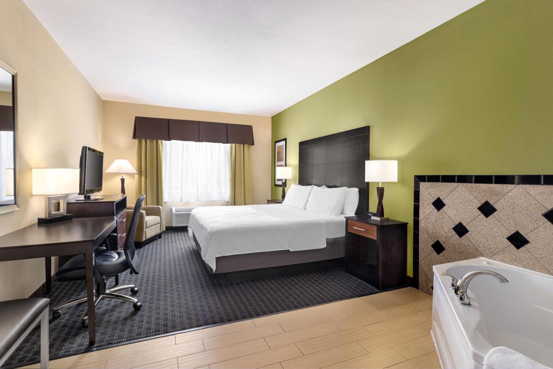 Holiday Inn Express Hotel & Suites Edmond by IHG photo 39