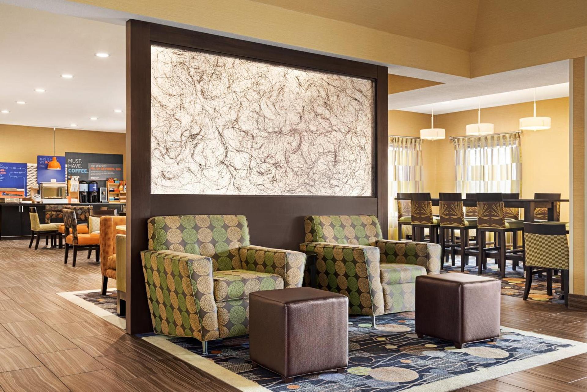 Holiday Inn Express Hotel & Suites Edmond by IHG photo 42