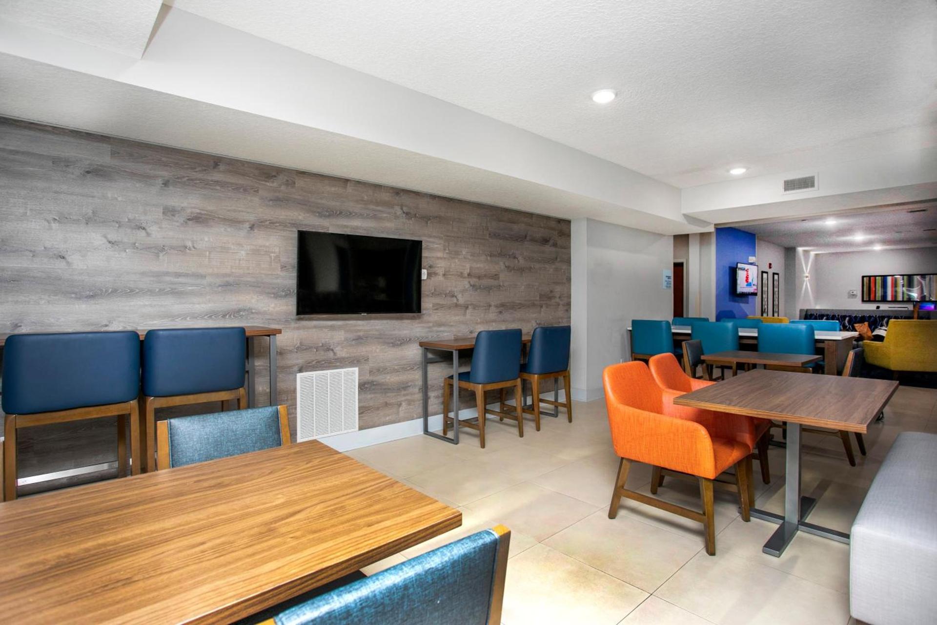Holiday Inn Express & Suites Jacksonville - Atlantic Beach by IHG photo 58