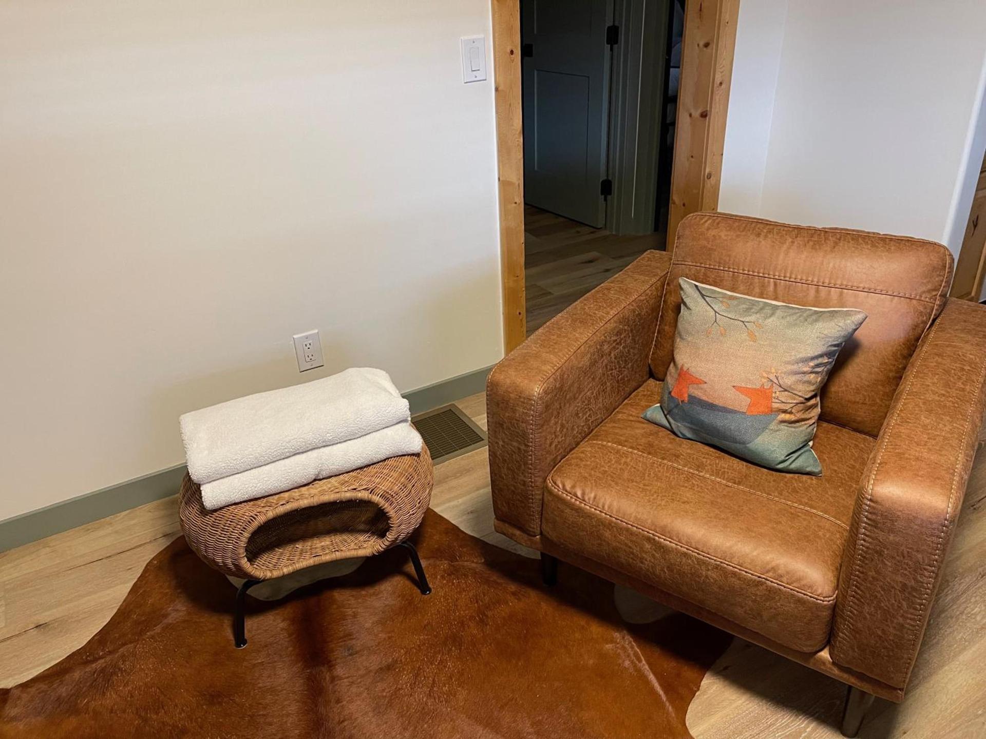 Pinedale Cozy Cabins photo 21
