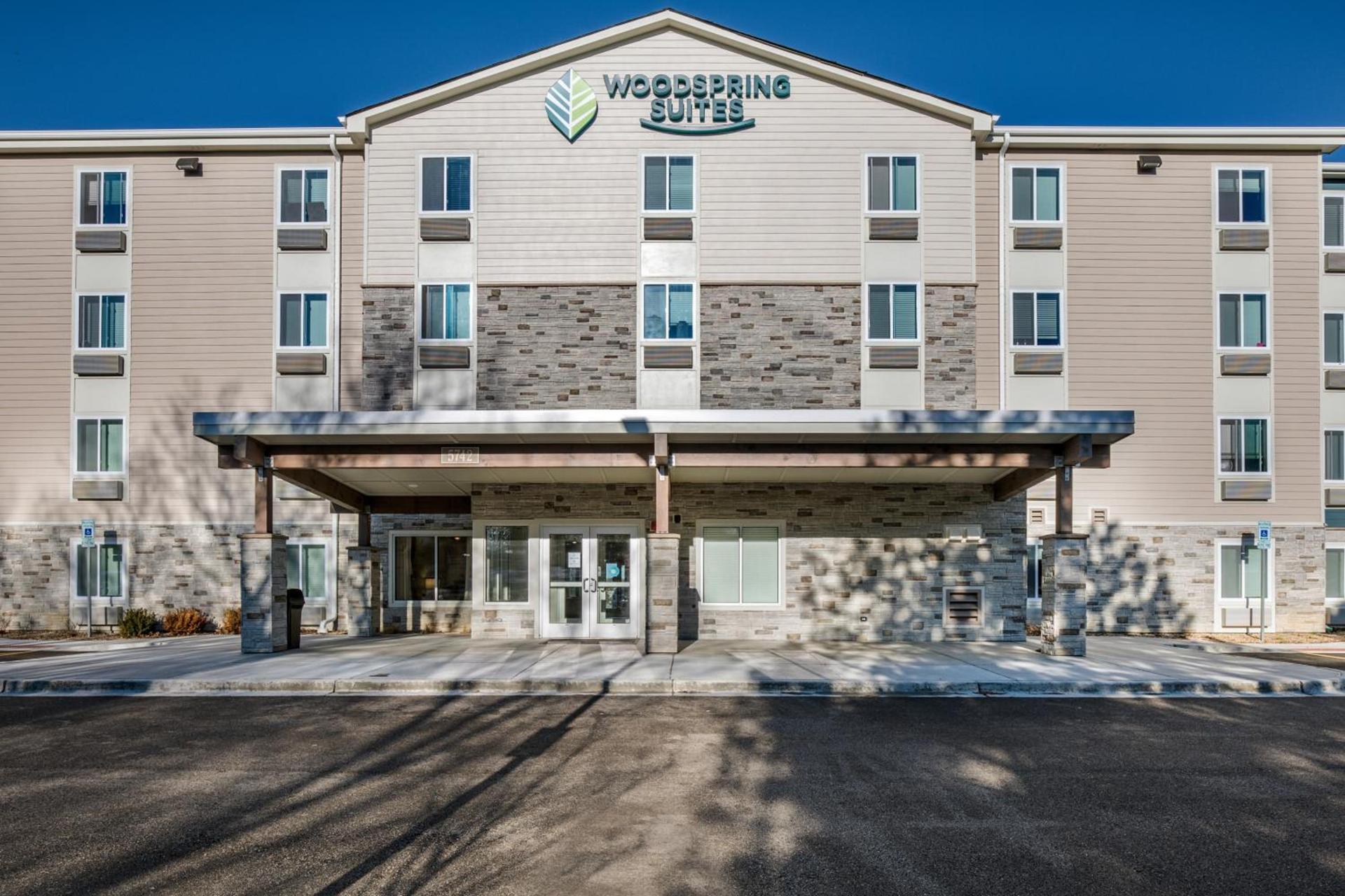 WoodSpring Suites Gurnee - Chicago photo 29