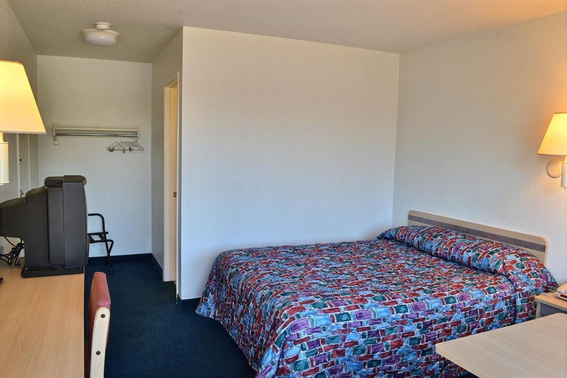 Motel 6-Billings, MT - South photo 42