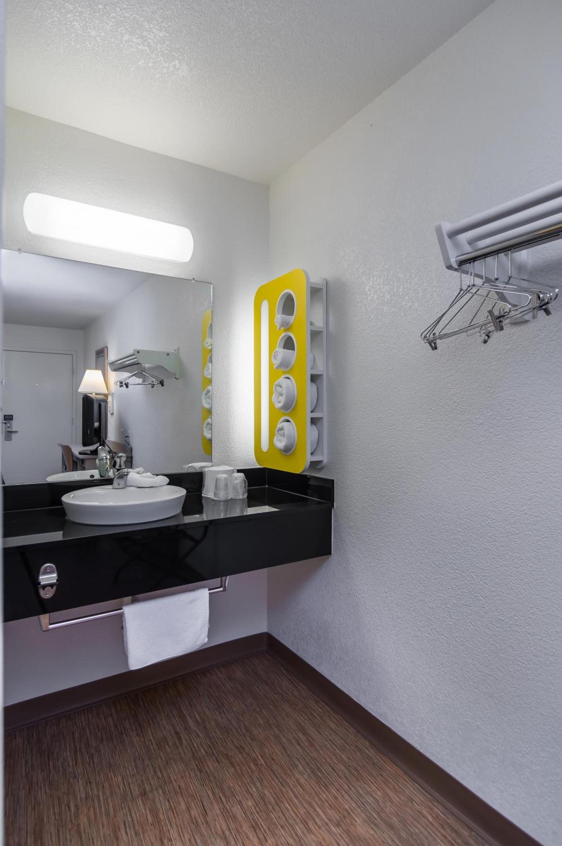 Motel 6-Bellmead, TX - Waco photo 35