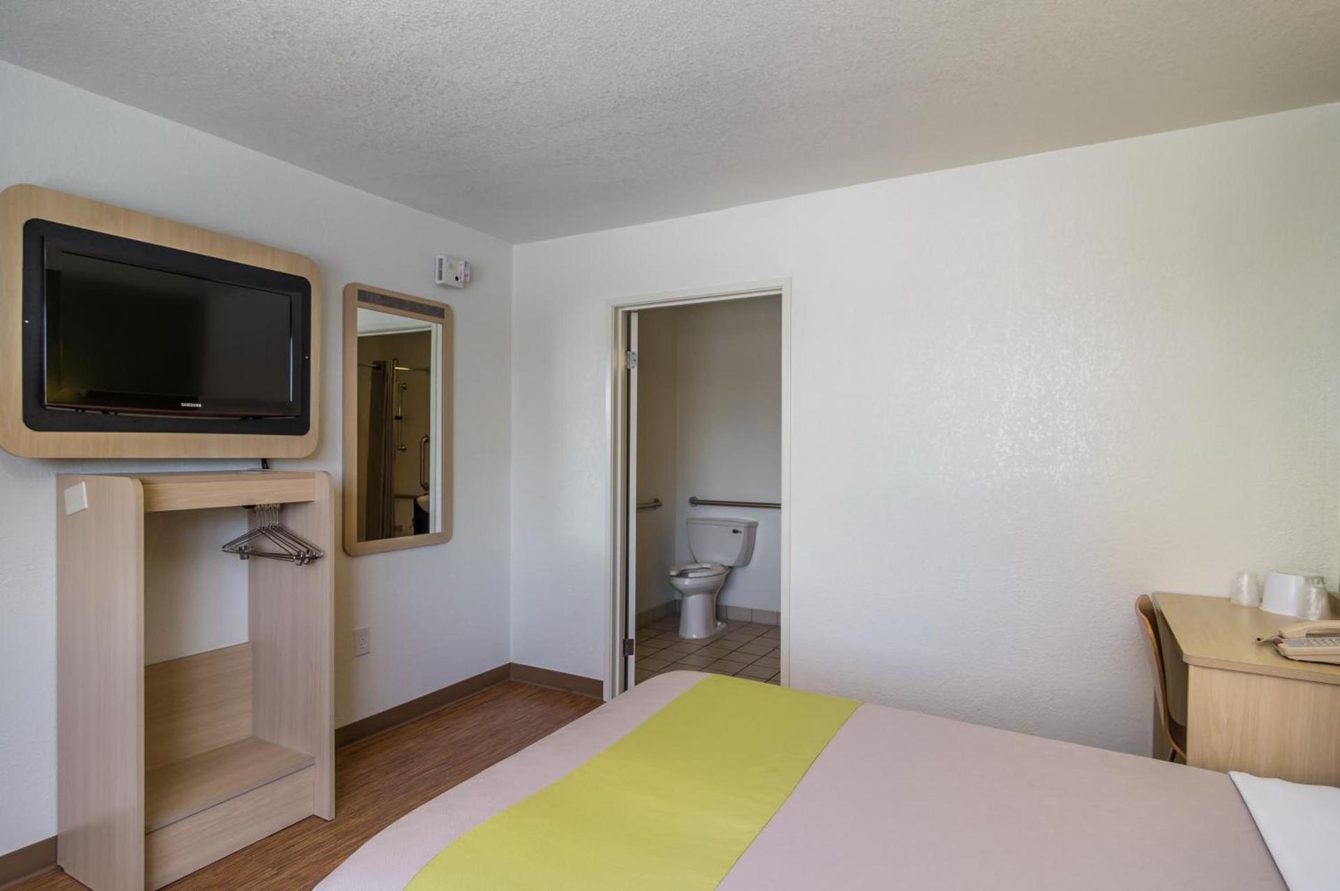 Motel 6-Bellmead, TX - Waco photo 37