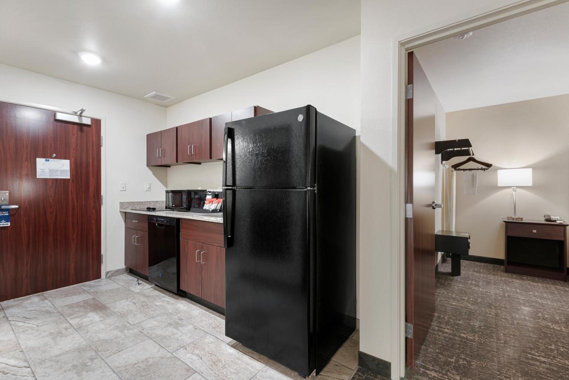 Cobblestone Hotel & Suites - Urbana photo 4