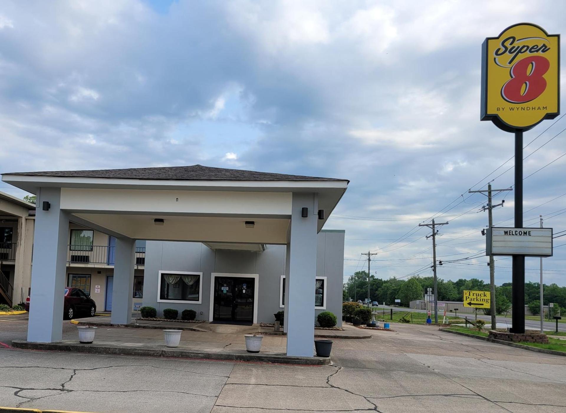 Super 8 by Wyndham Arkadelphia Caddo Valley Area — hotel in Arkadelphia