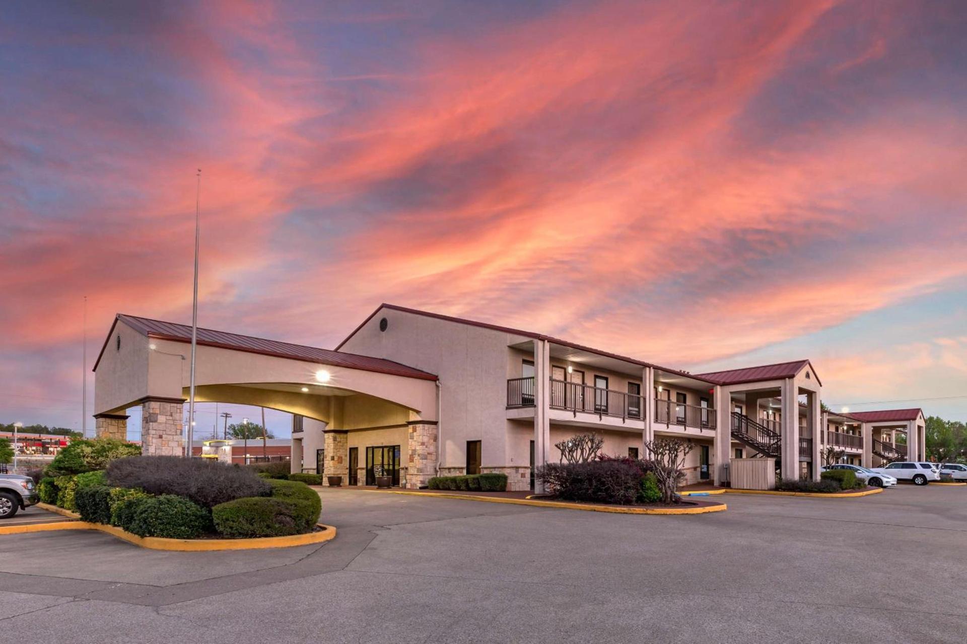Best Western Lindale Inn — hotel in Lindale