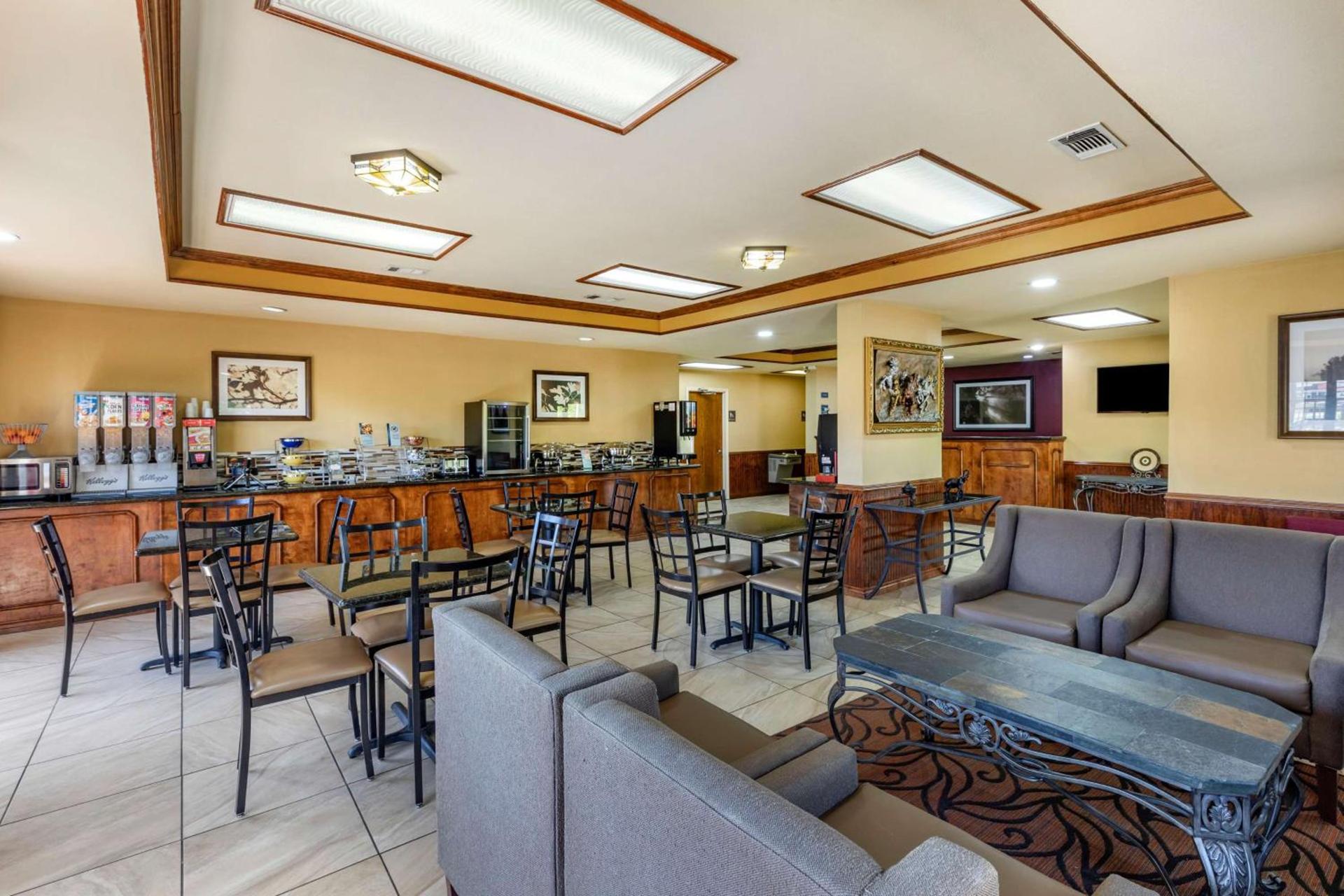 Best Western Lindale Inn photo 29