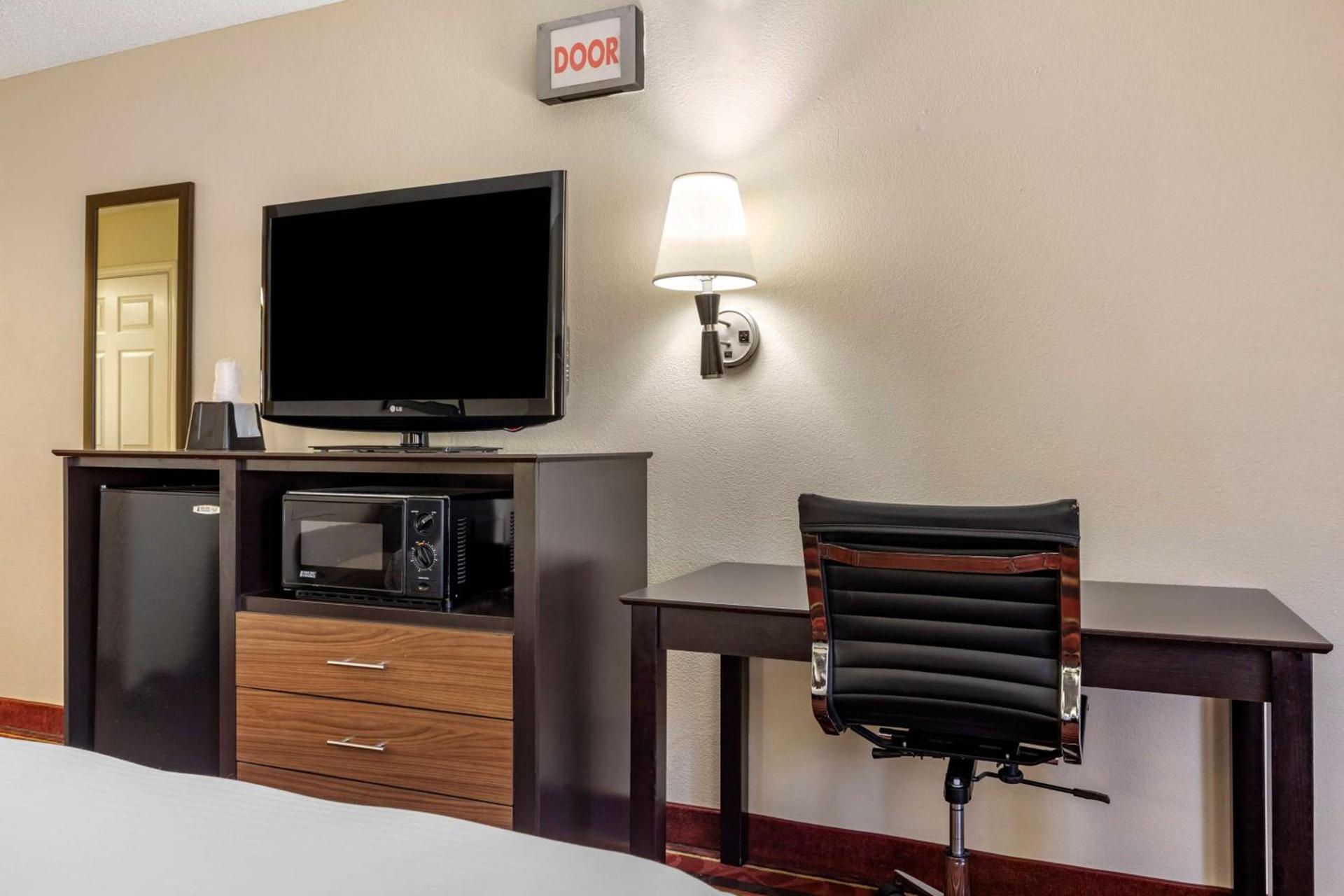 Best Western Lindale Inn photo 19