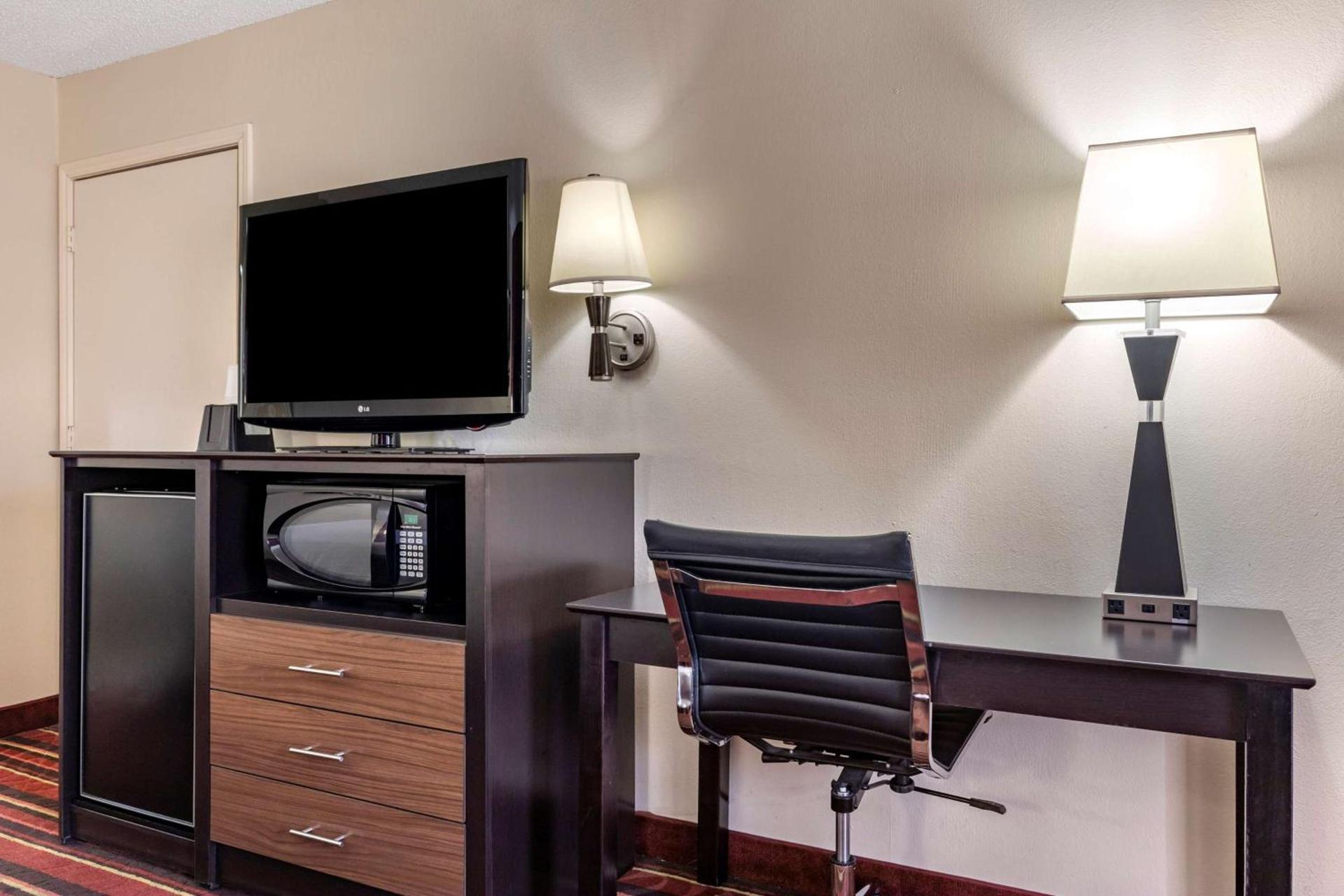 Best Western Lindale Inn photo 10