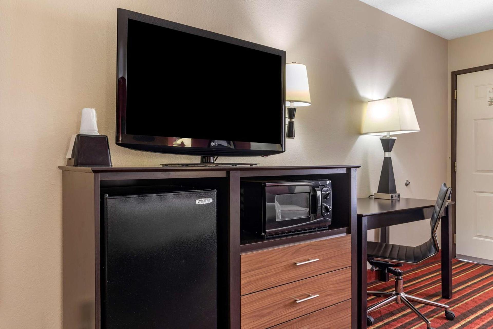Best Western Lindale Inn photo 13