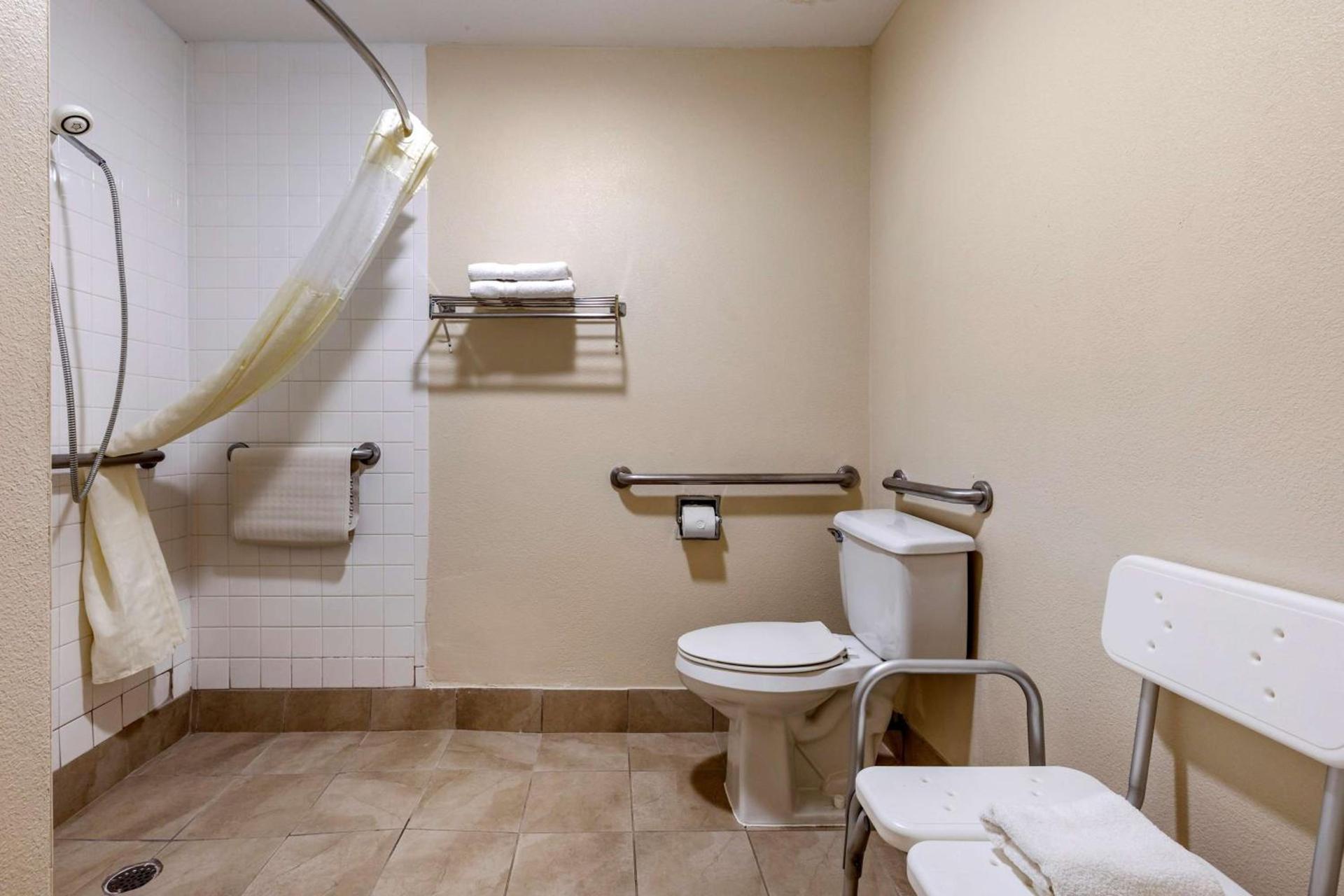 Best Western Lindale Inn photo 23