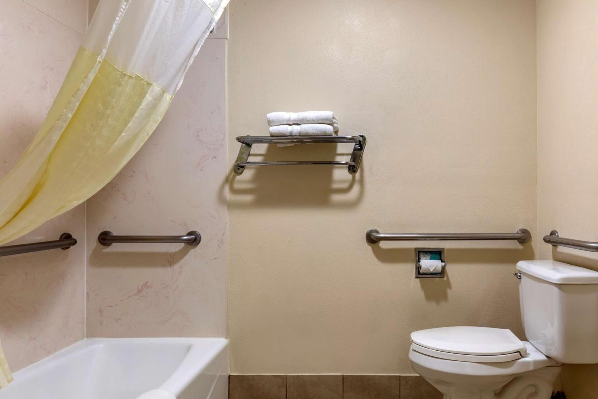 Best Western Lindale Inn photo 24