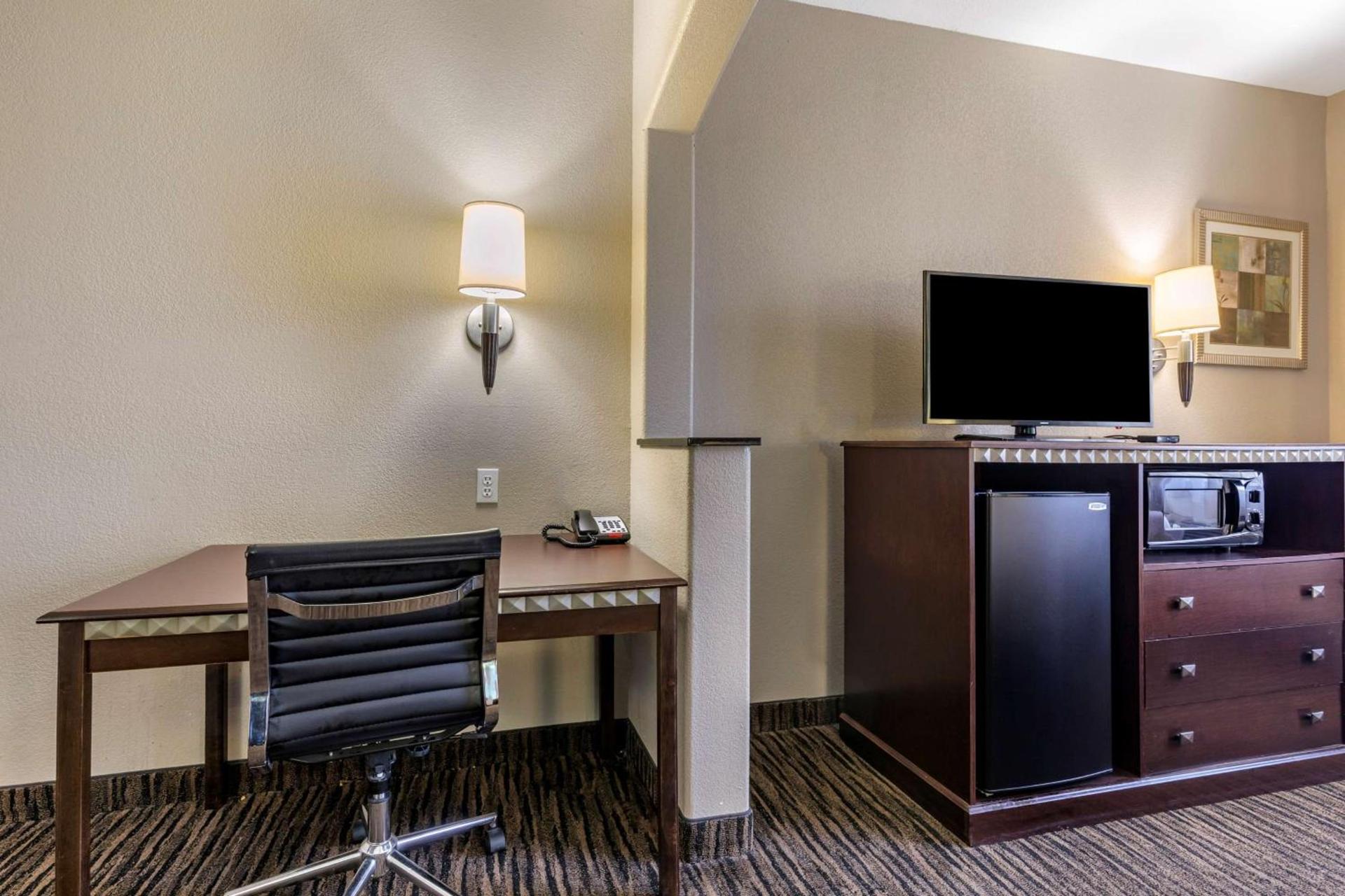 Best Western Mineola Inn photo 13